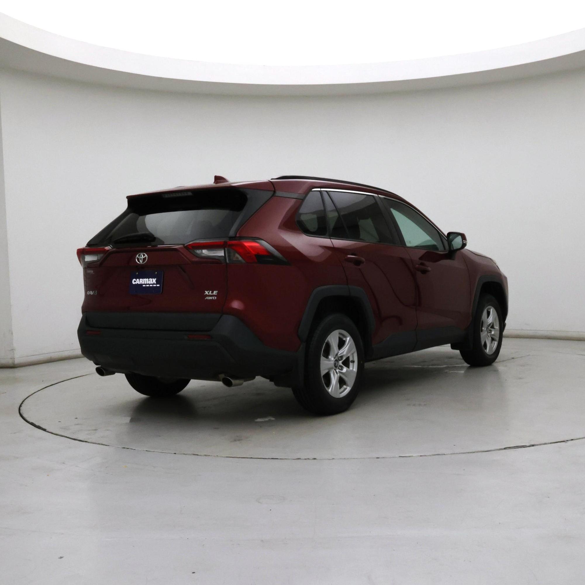 Thumbnail: 2019 Toyota RAV4 - 8