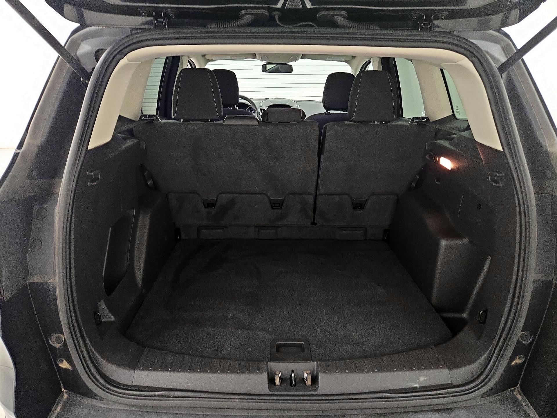 Thumbnail: 2019 Ford Escape - 20