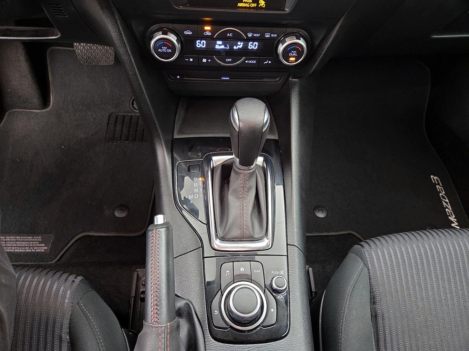 Thumbnail: 2015 Mazda Mazda3 - 17