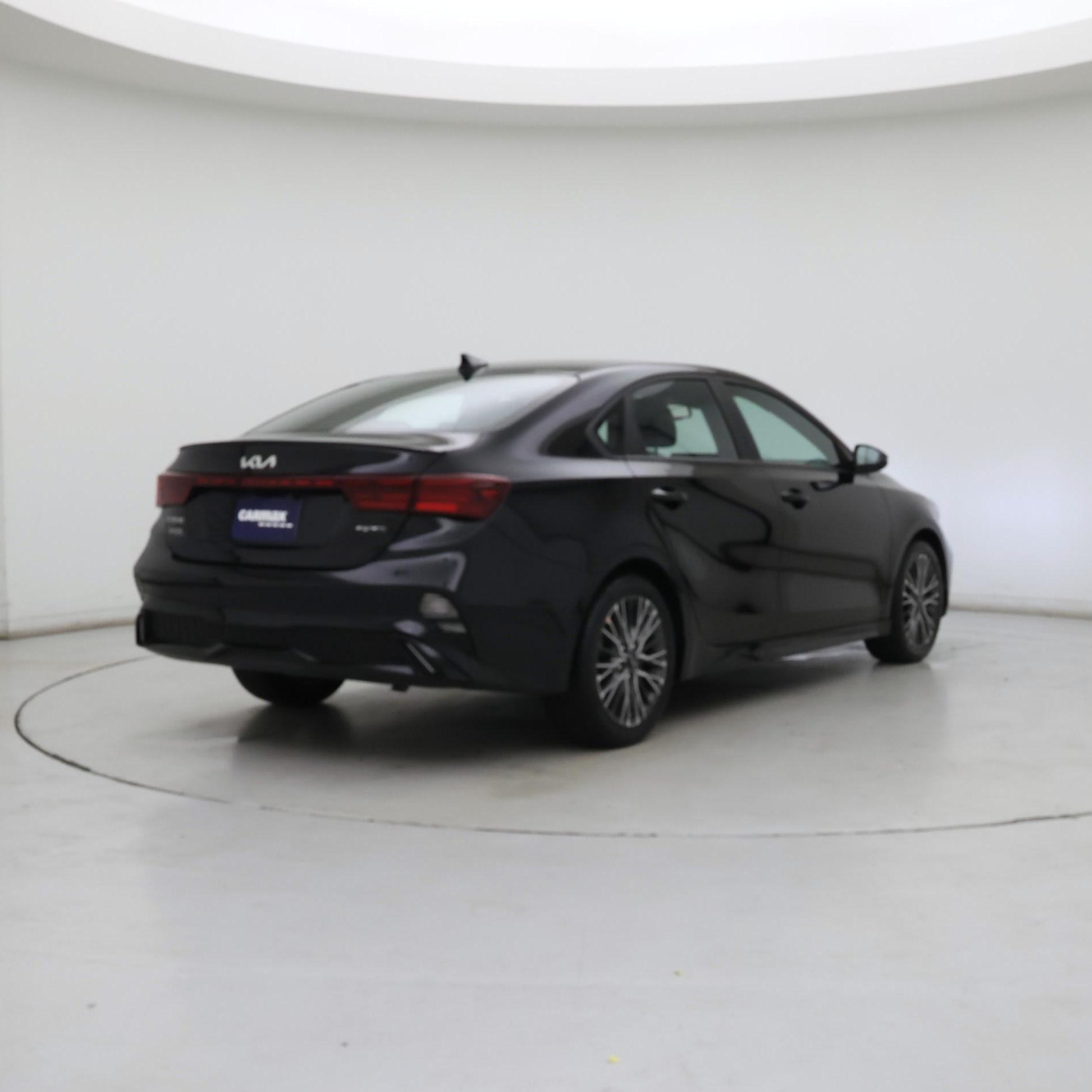 Thumbnail: 2022 Kia Forte - 8