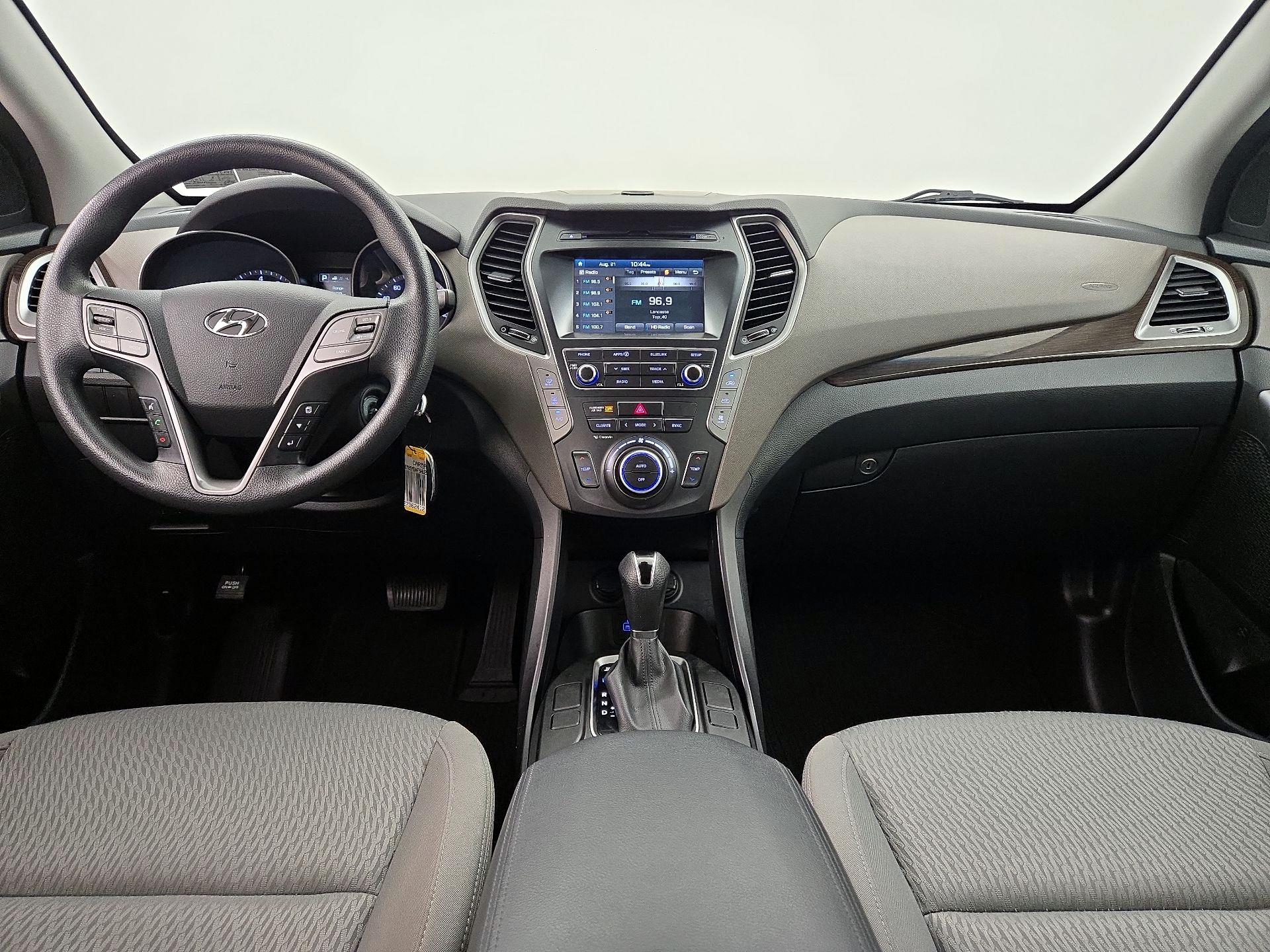 Thumbnail: 2017 Hyundai Santa Fe - 9