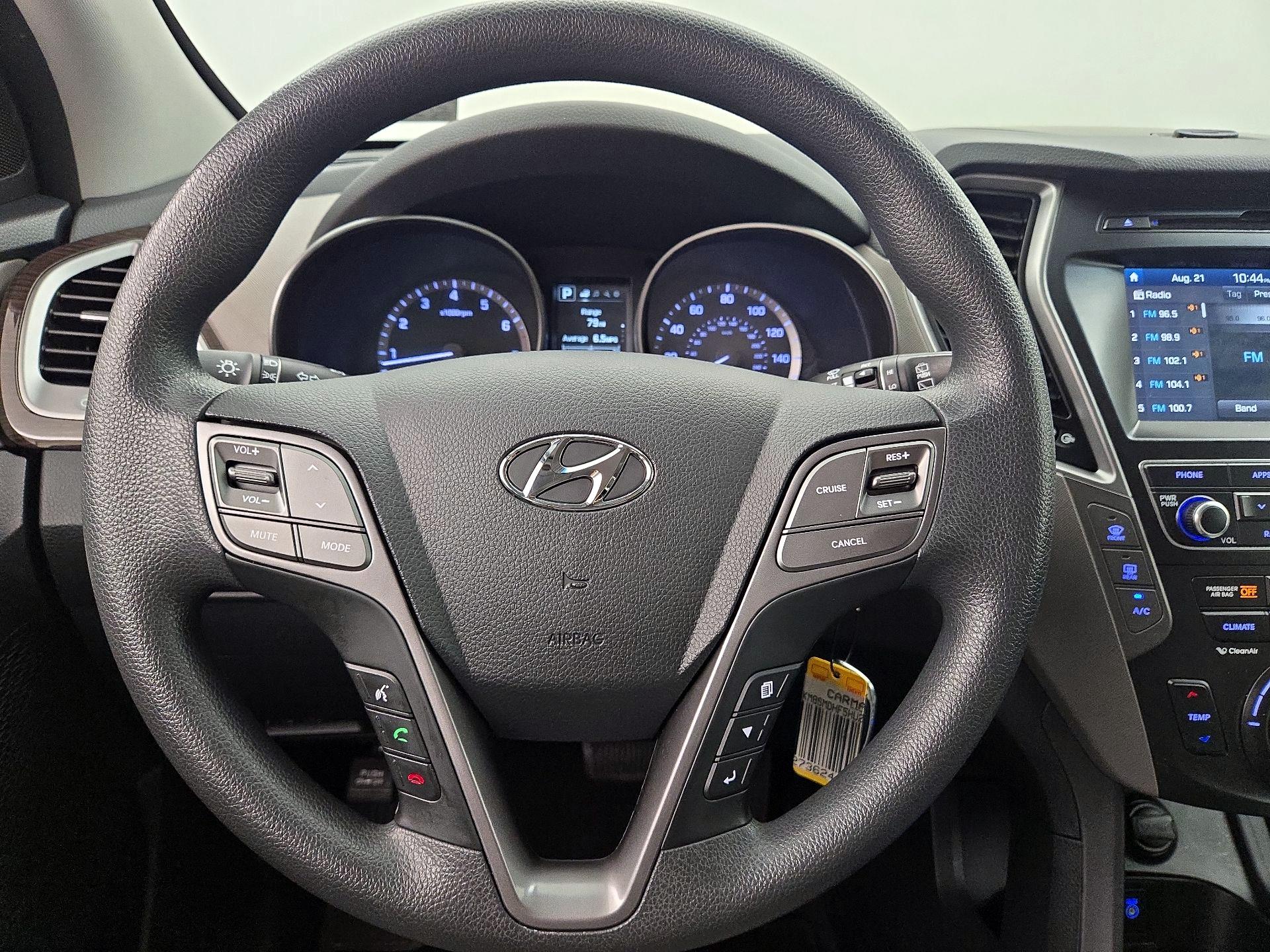Thumbnail: 2017 Hyundai Santa Fe - 10