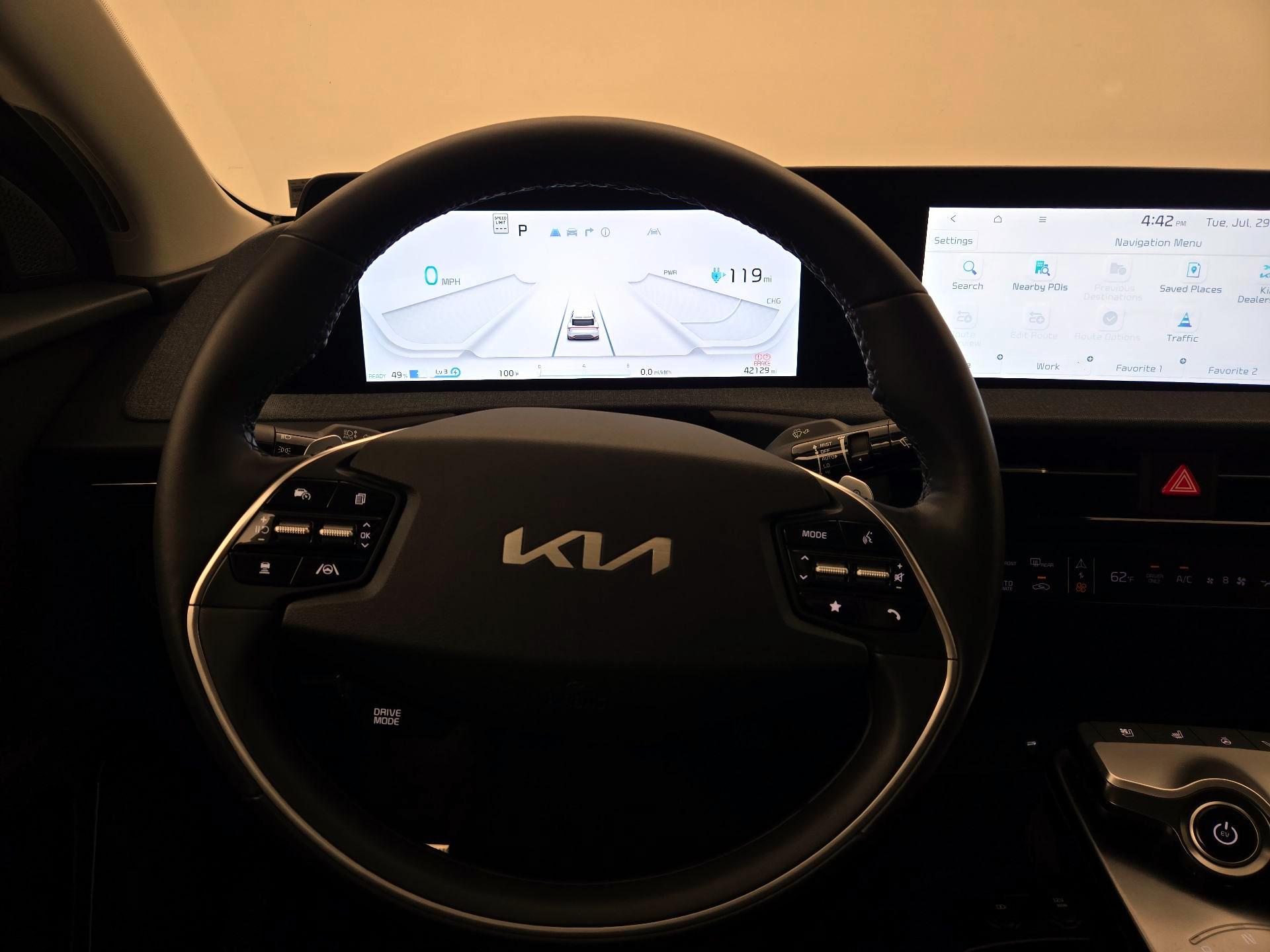 Thumbnail: 2022 Kia EV6 - 10