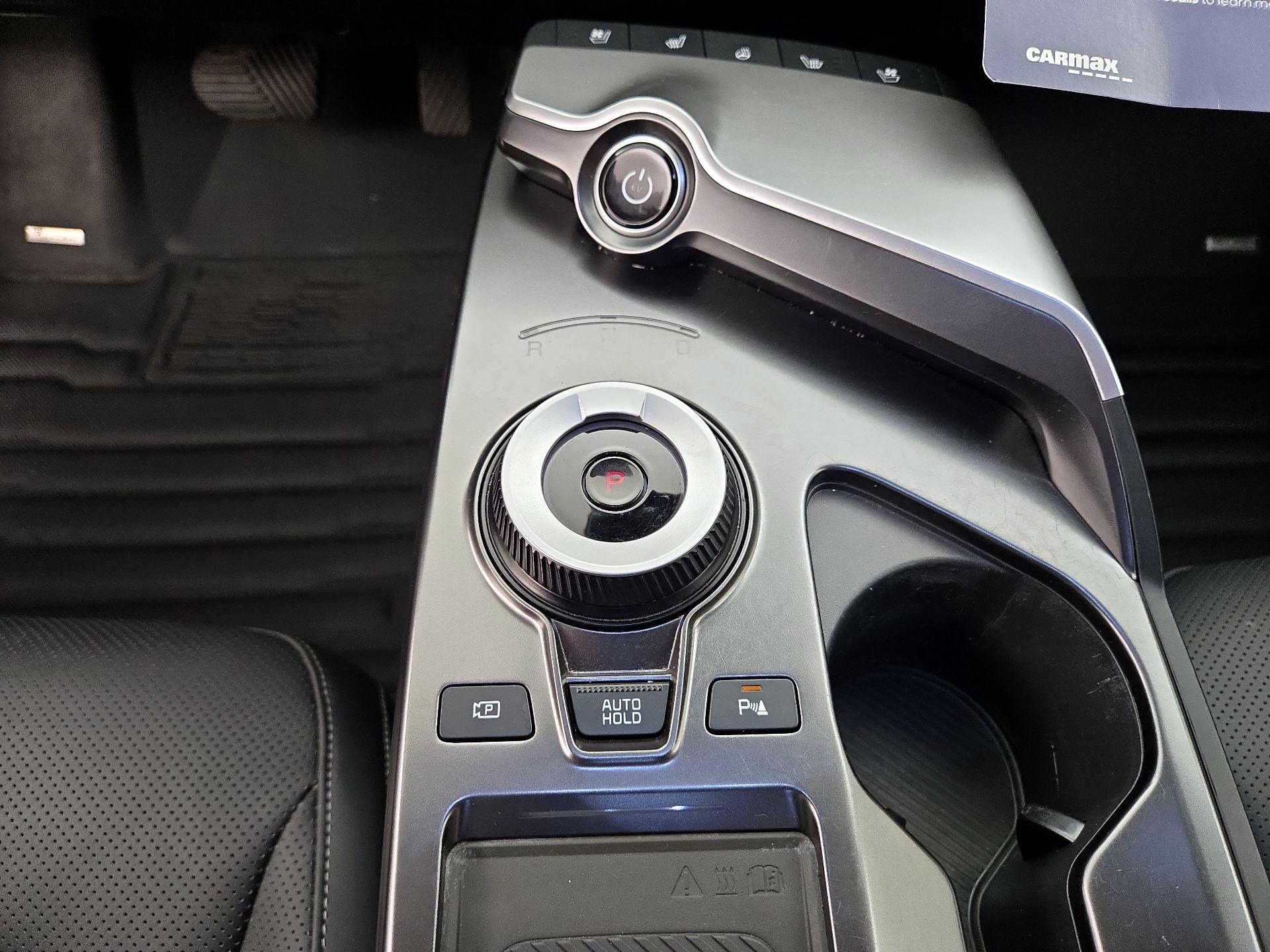 Thumbnail: 2022 Kia EV6 - 18