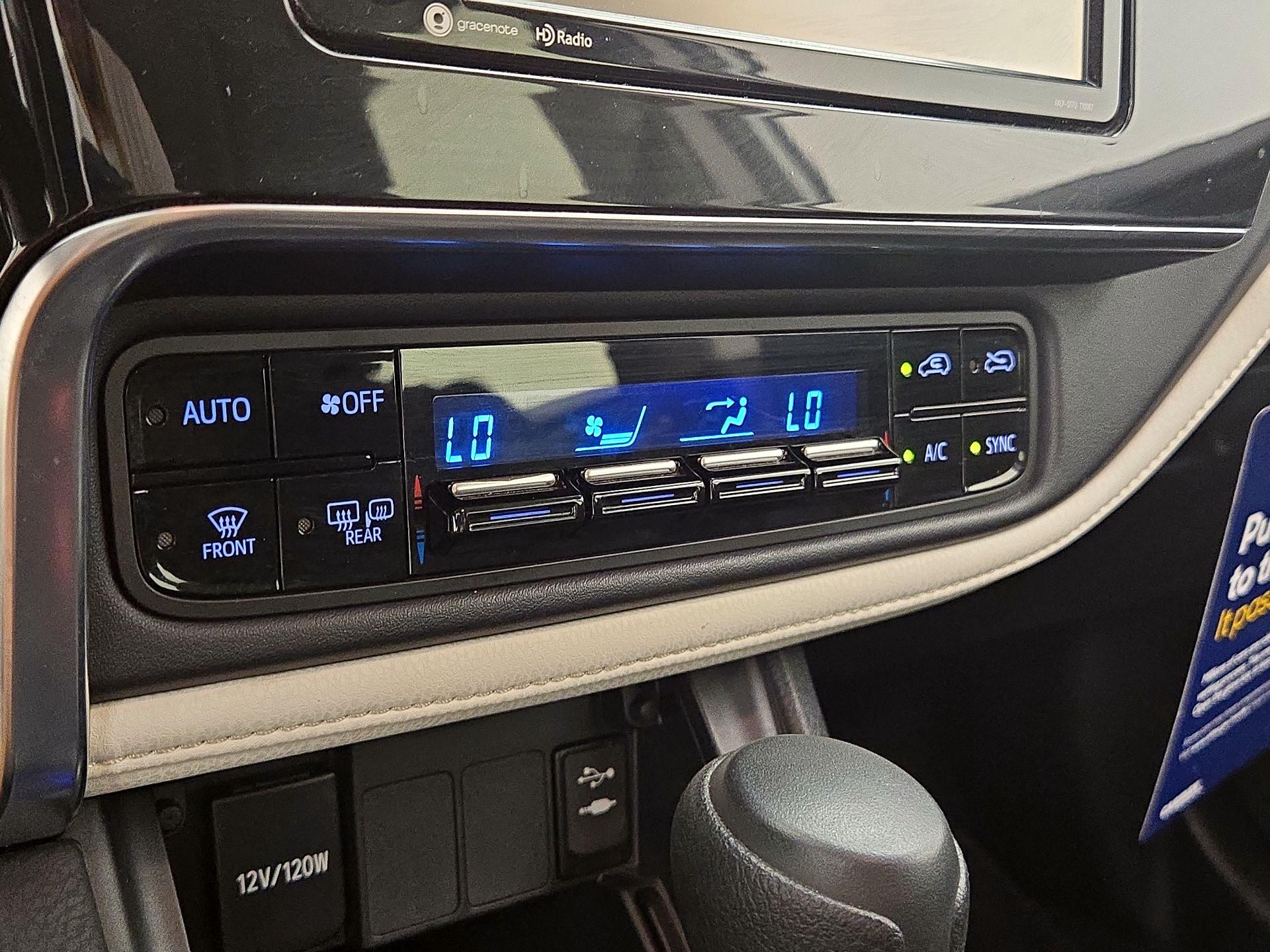 Thumbnail: 2017 Toyota Corolla iM - 16