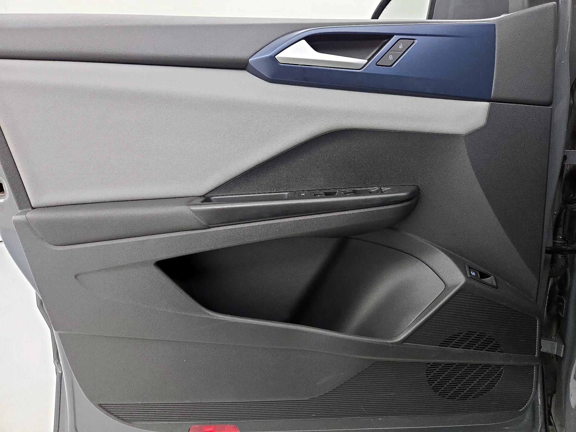 Thumbnail: 2022 Volkswagen Taos - 12