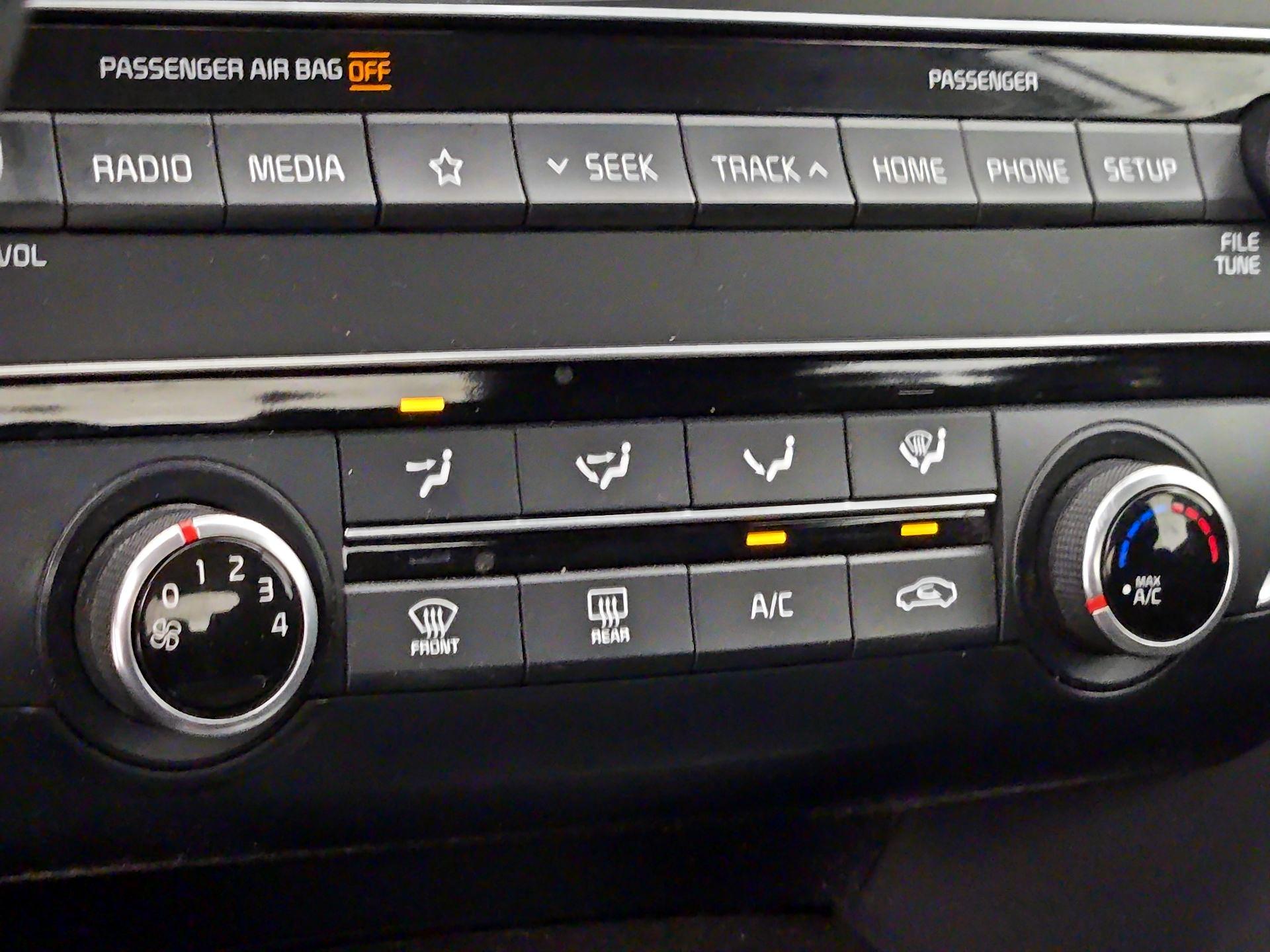 Thumbnail: 2019 Kia Optima - 16