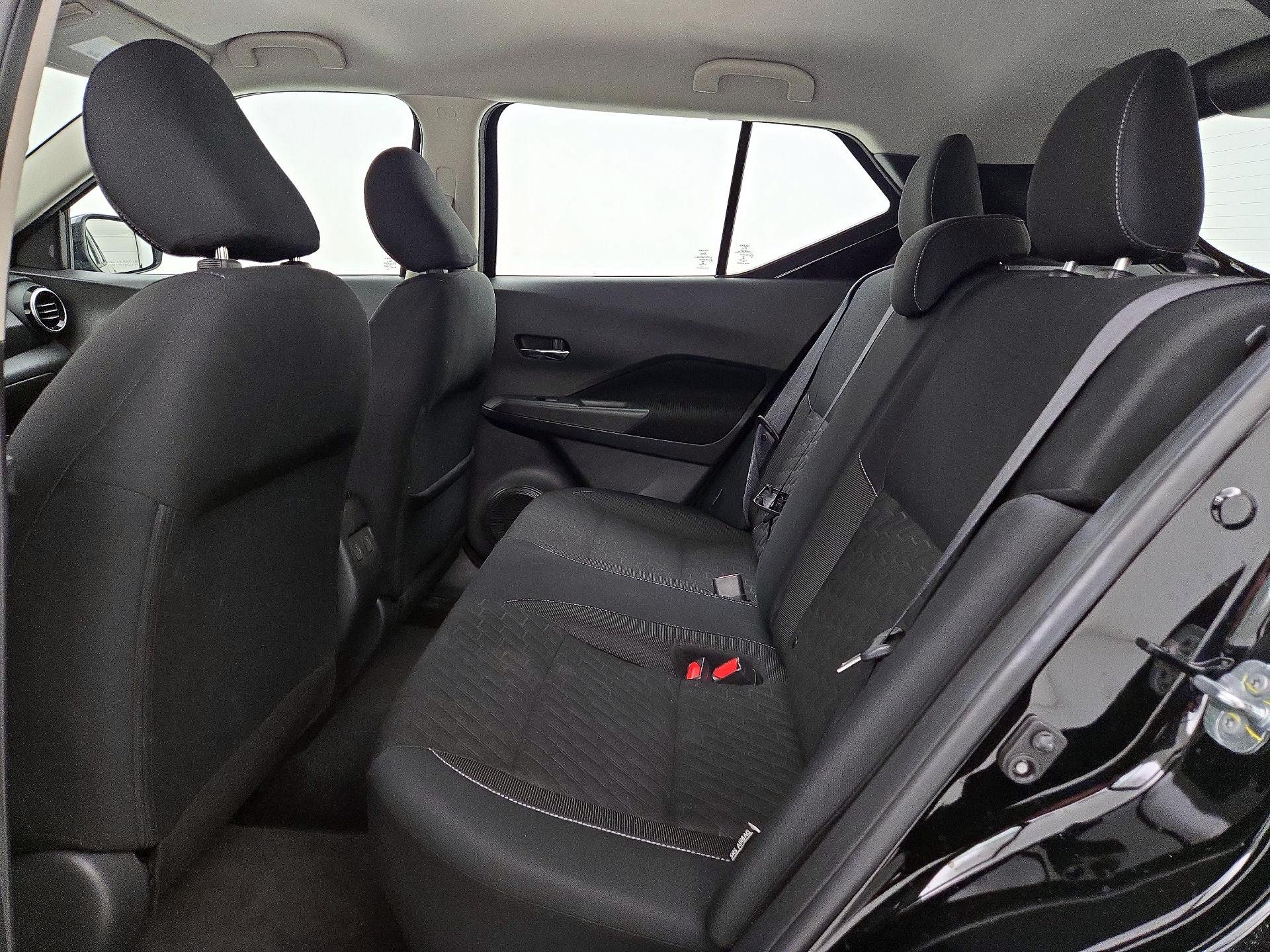 Thumbnail: 2021 Nissan Kicks - 18