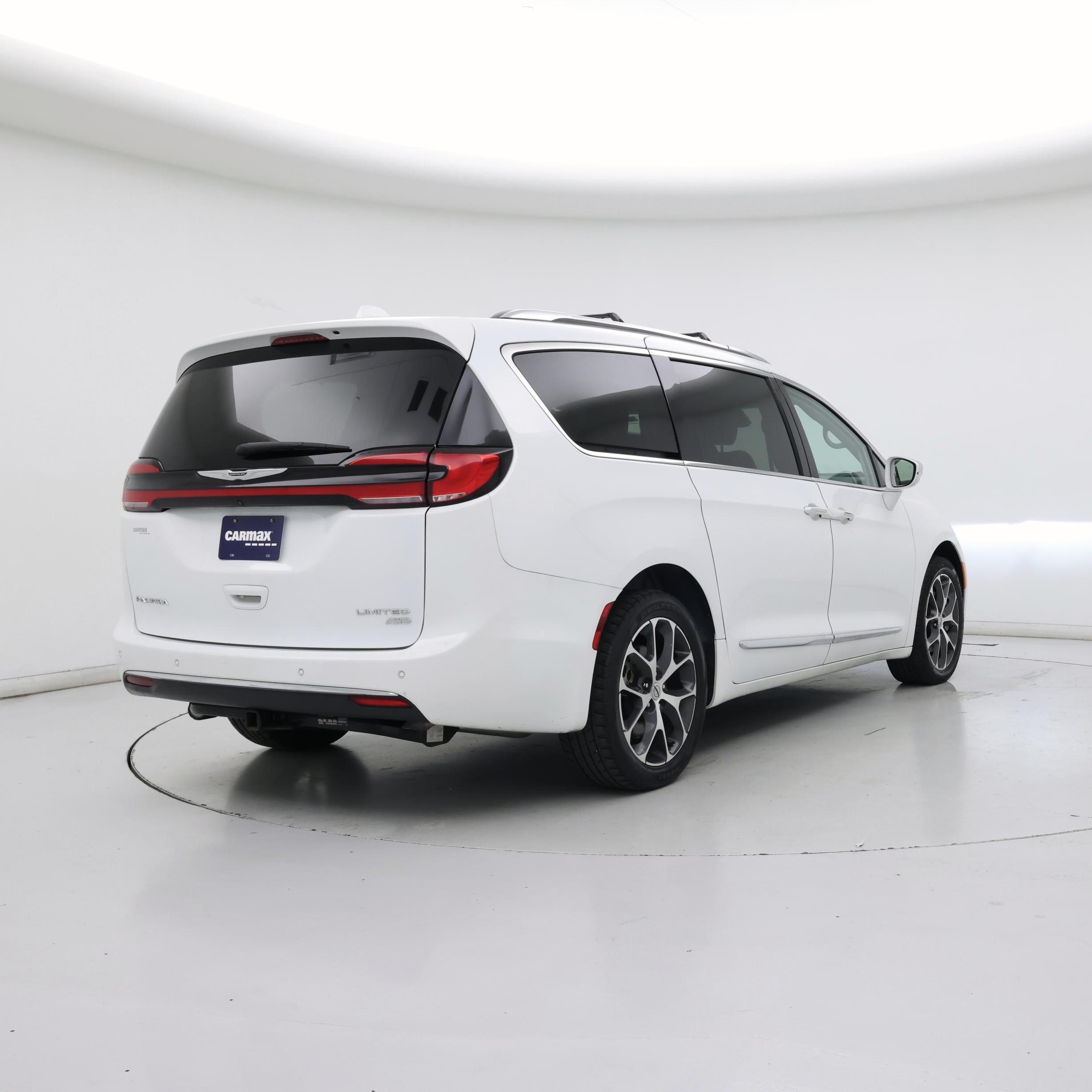 Thumbnail: 2021 Chrysler Pacifica - 8