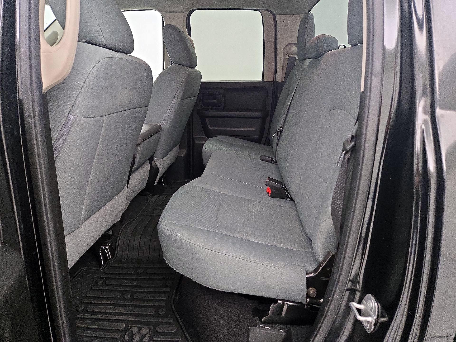 Thumbnail: 2019 RAM 1500 Classic - 18