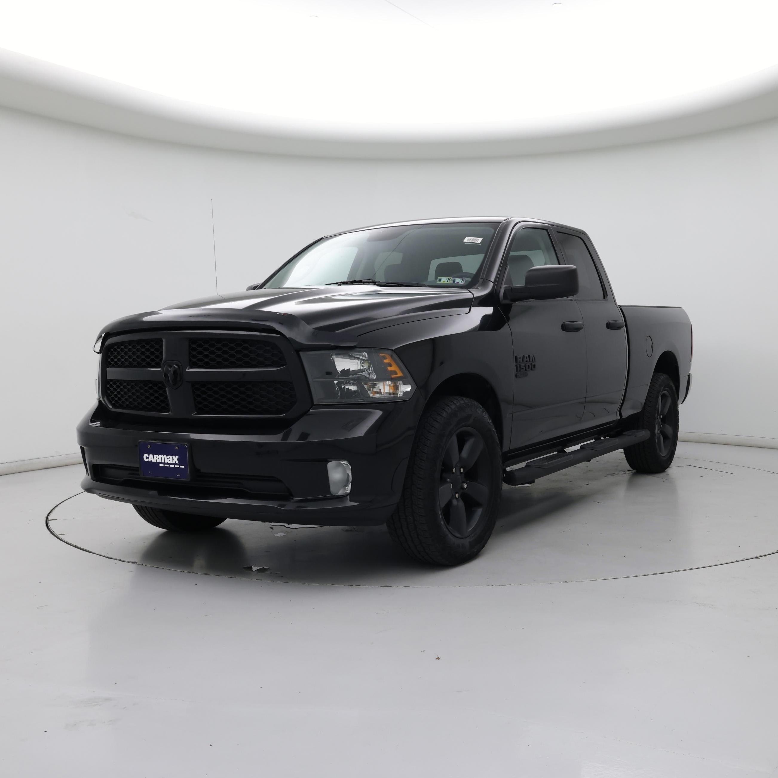 Thumbnail: 2019 RAM 1500 Classic - 4