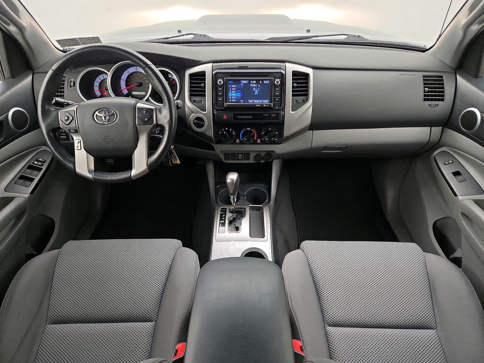 Thumbnail: 2015 Toyota Tacoma - 9