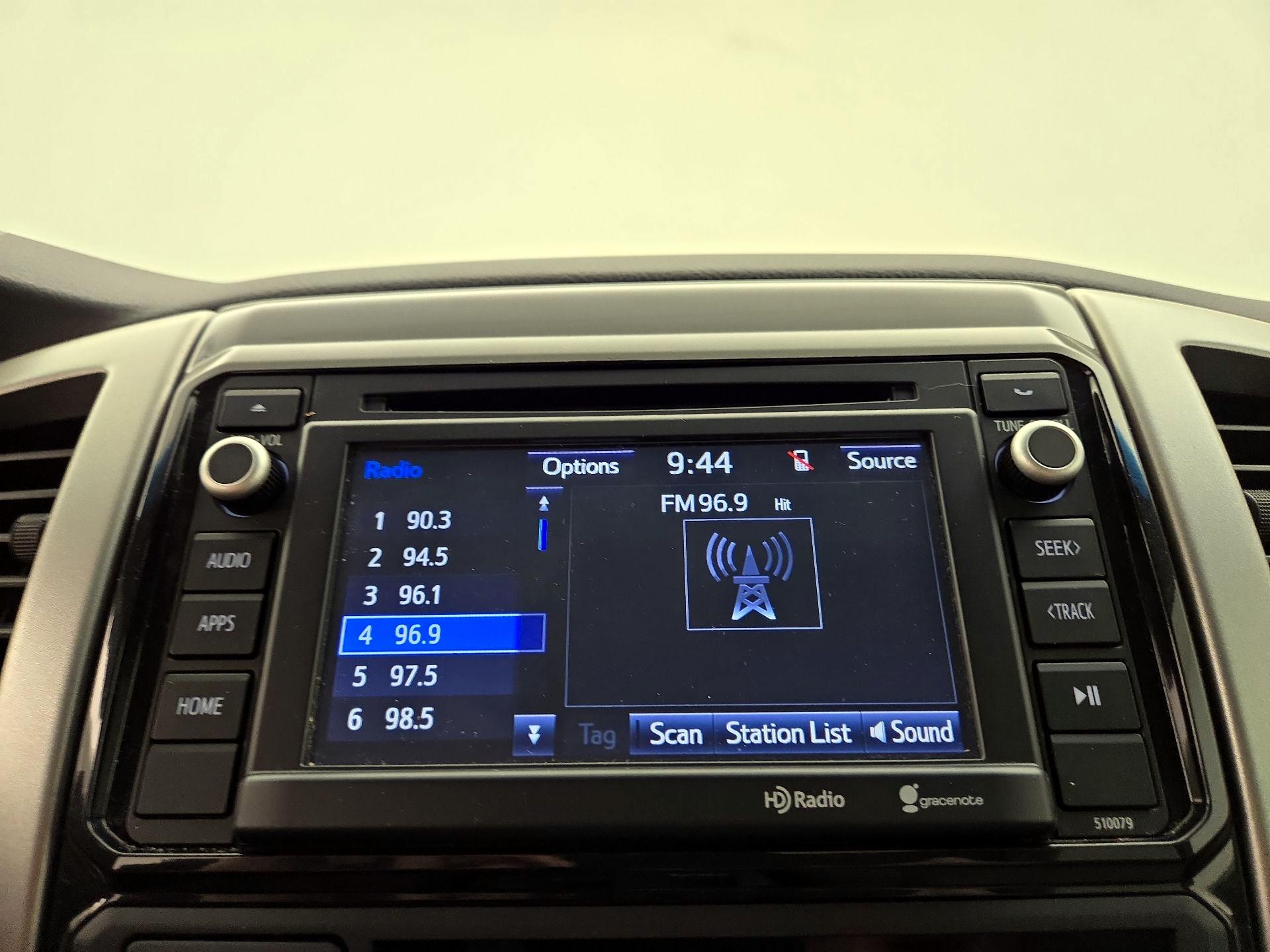 Thumbnail: 2015 Toyota Tacoma - 15