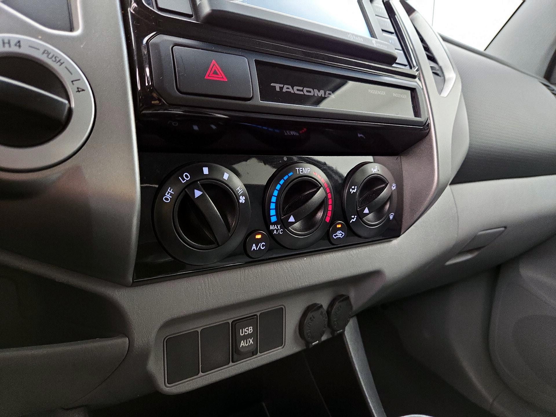 Thumbnail: 2015 Toyota Tacoma - 16