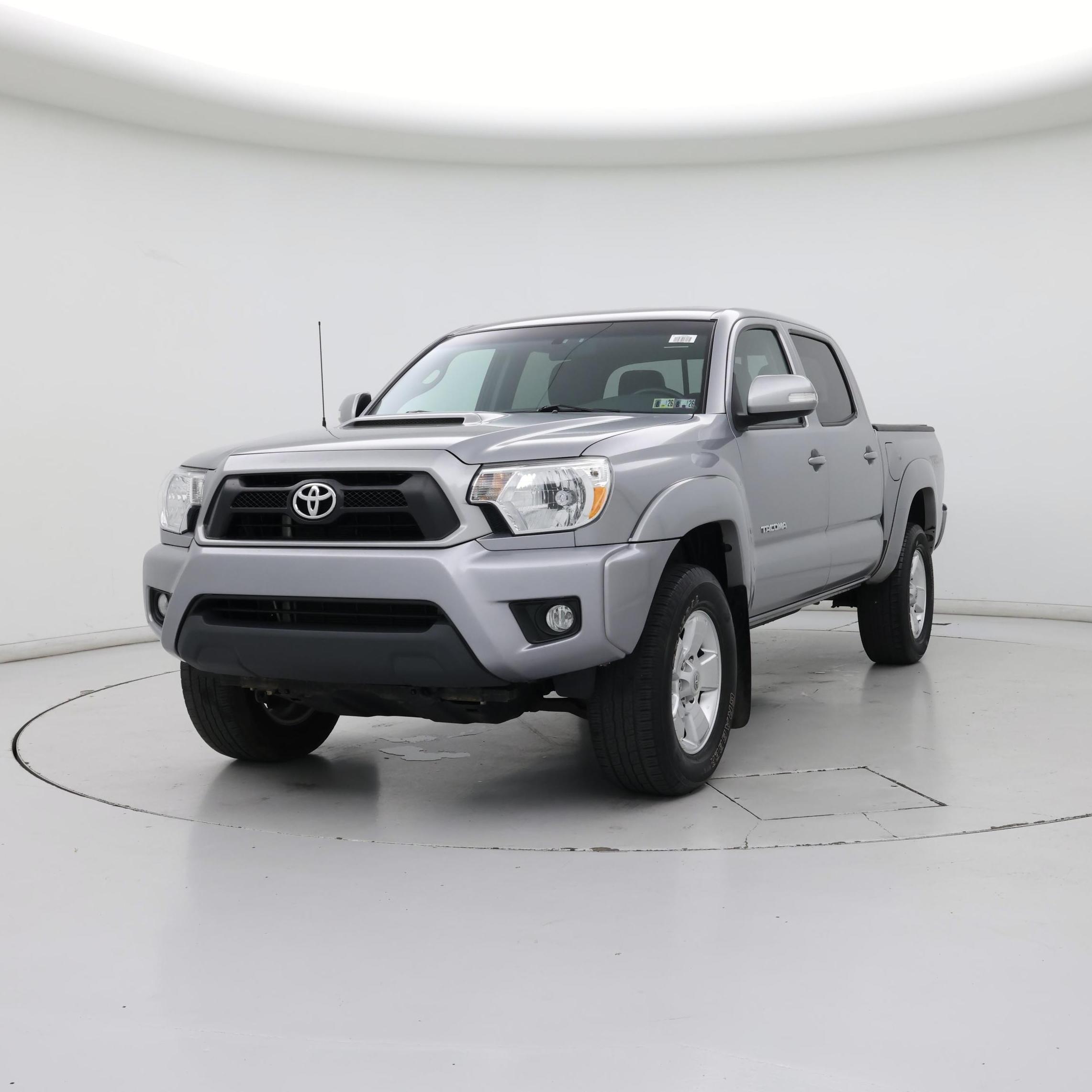 Thumbnail: 2015 Toyota Tacoma - 4