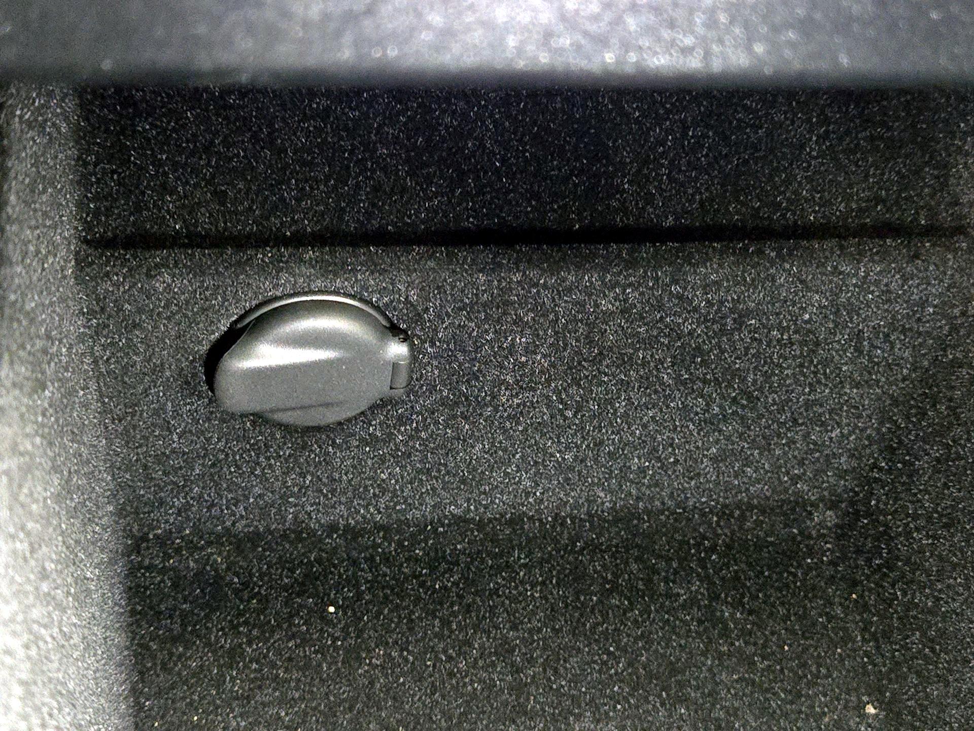 Thumbnail: 2025 Tesla Model 3 - 18