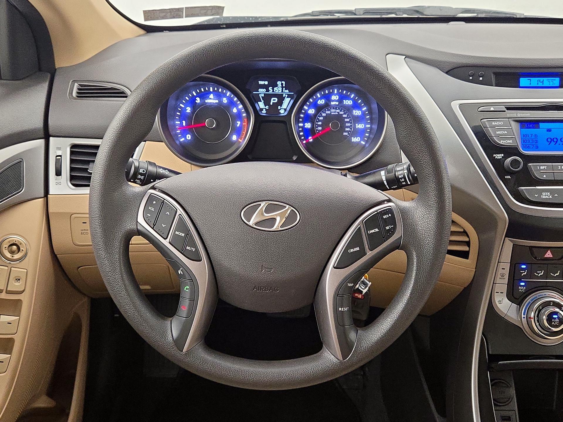 Thumbnail: 2013 Hyundai Elantra - 10