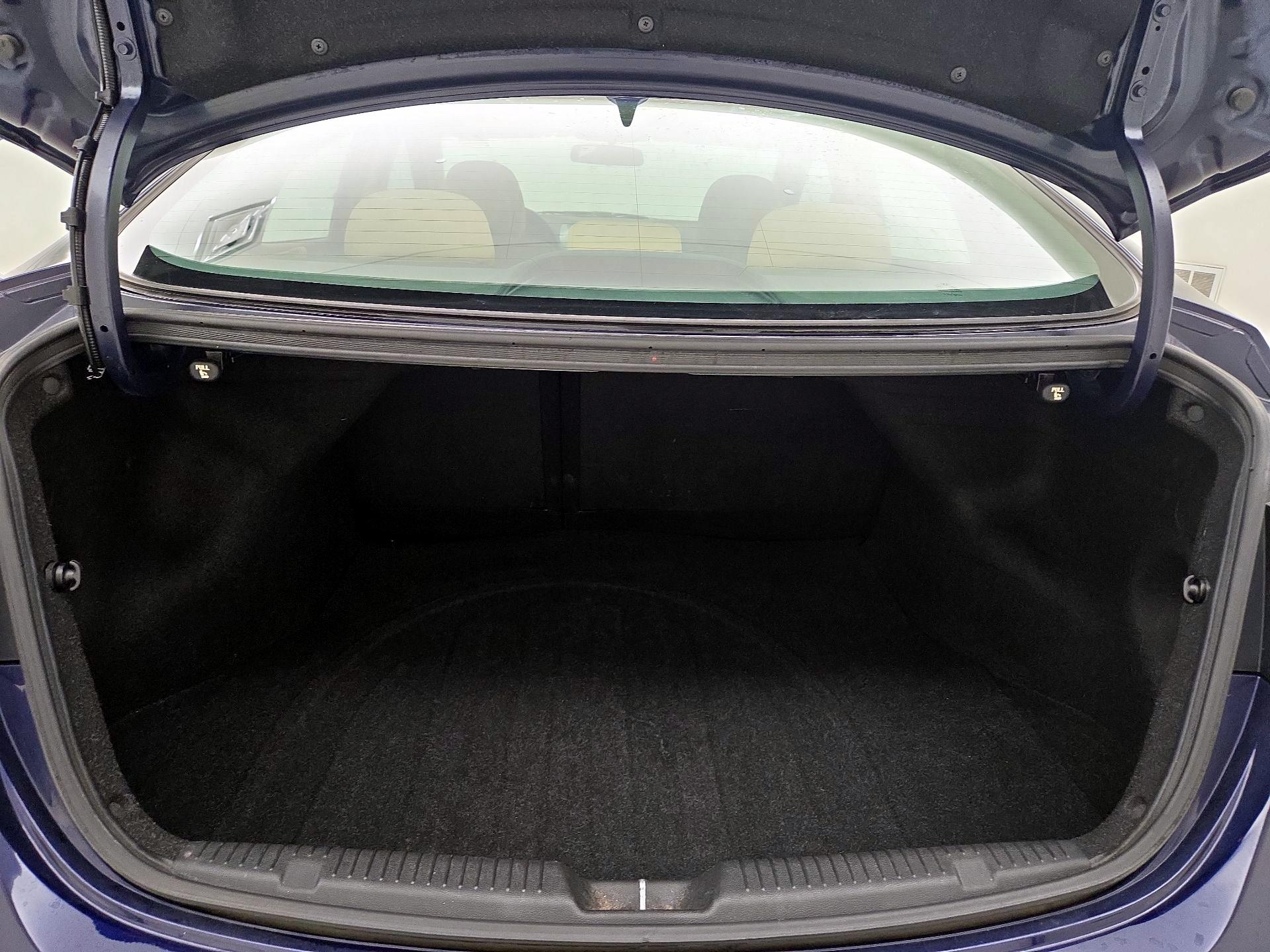 Thumbnail: 2013 Hyundai Elantra - 19