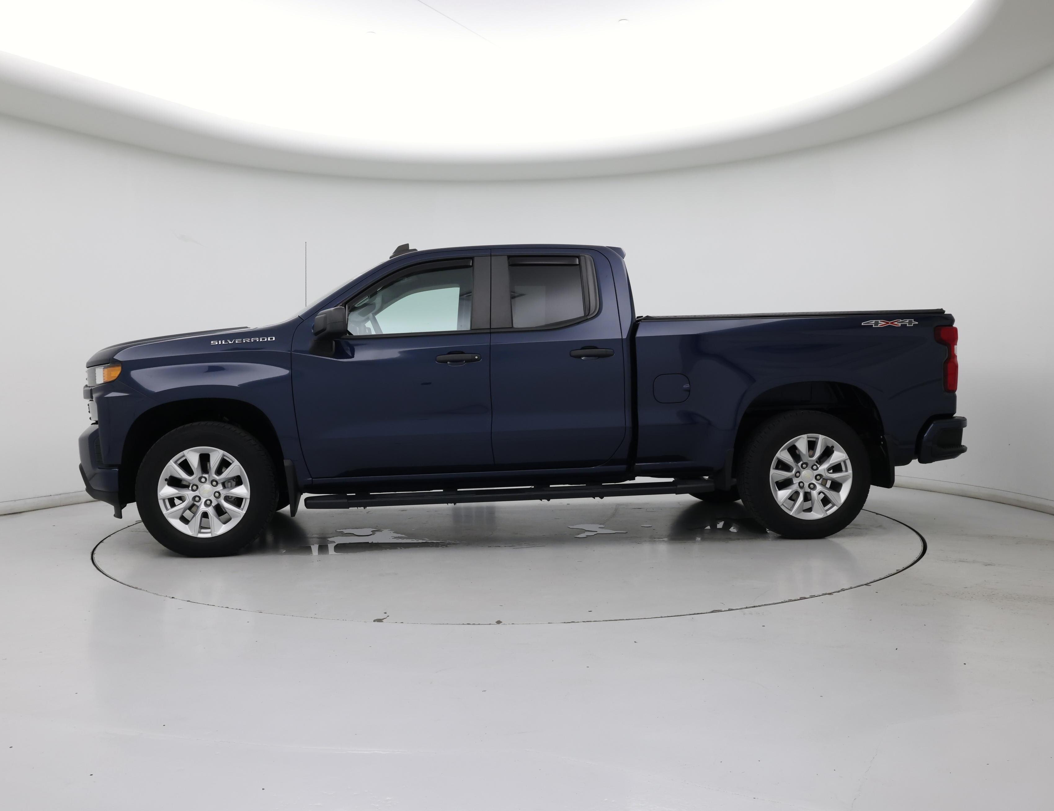 Thumbnail: 2020 Chevrolet Silverado 1500 - 3