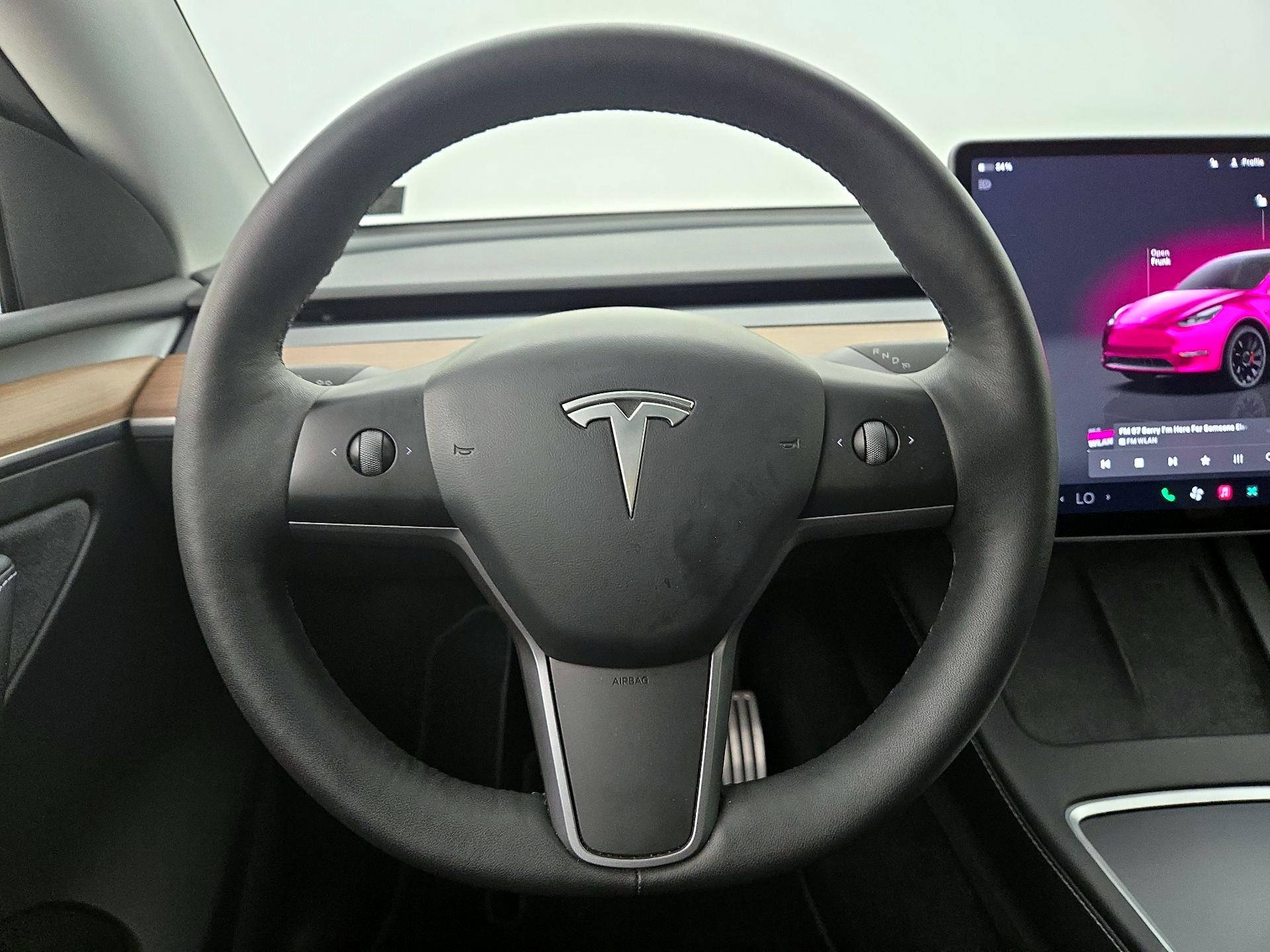 Thumbnail: 2022 Tesla Model Y - 10