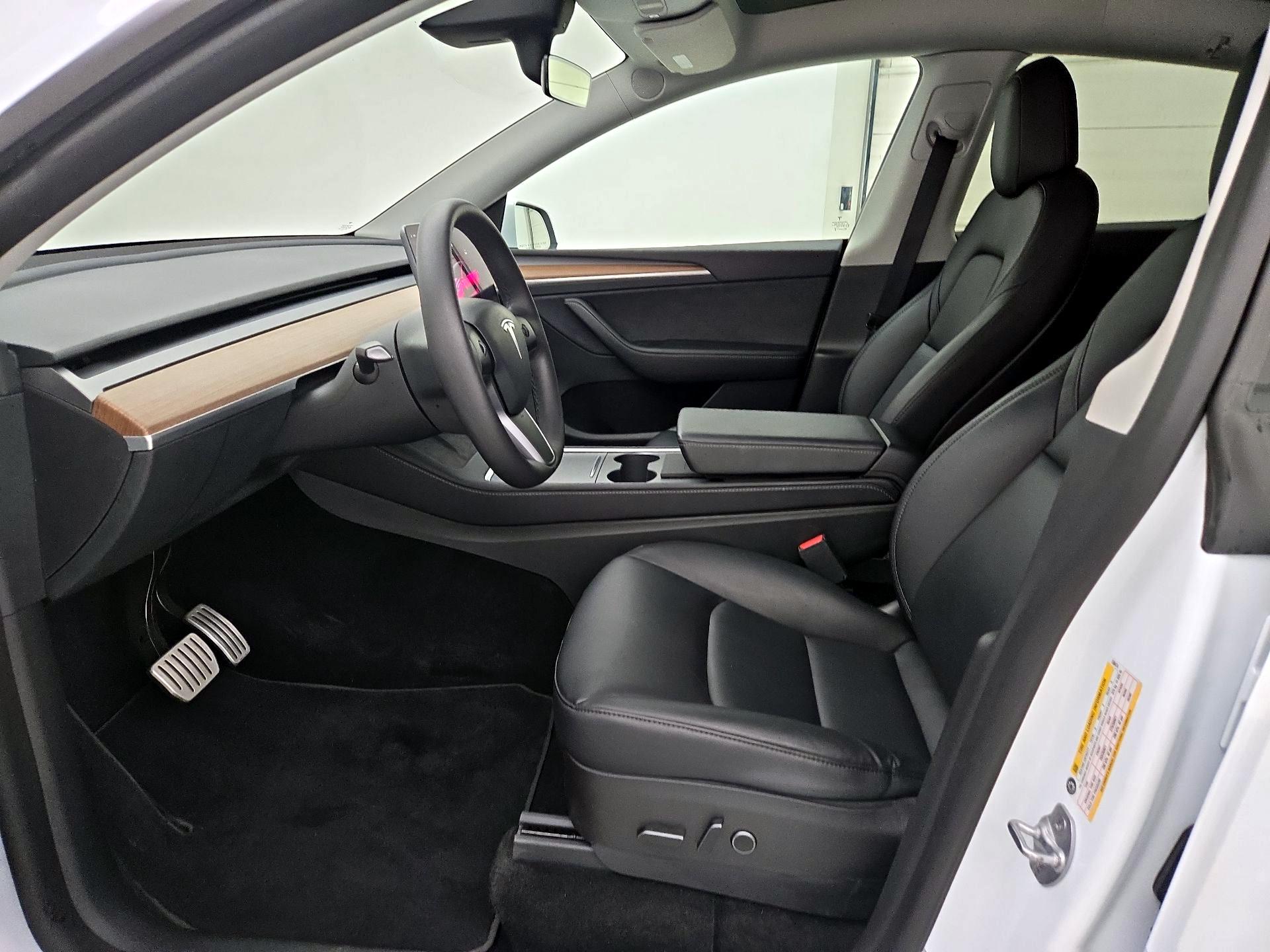 Thumbnail: 2022 Tesla Model Y - 11