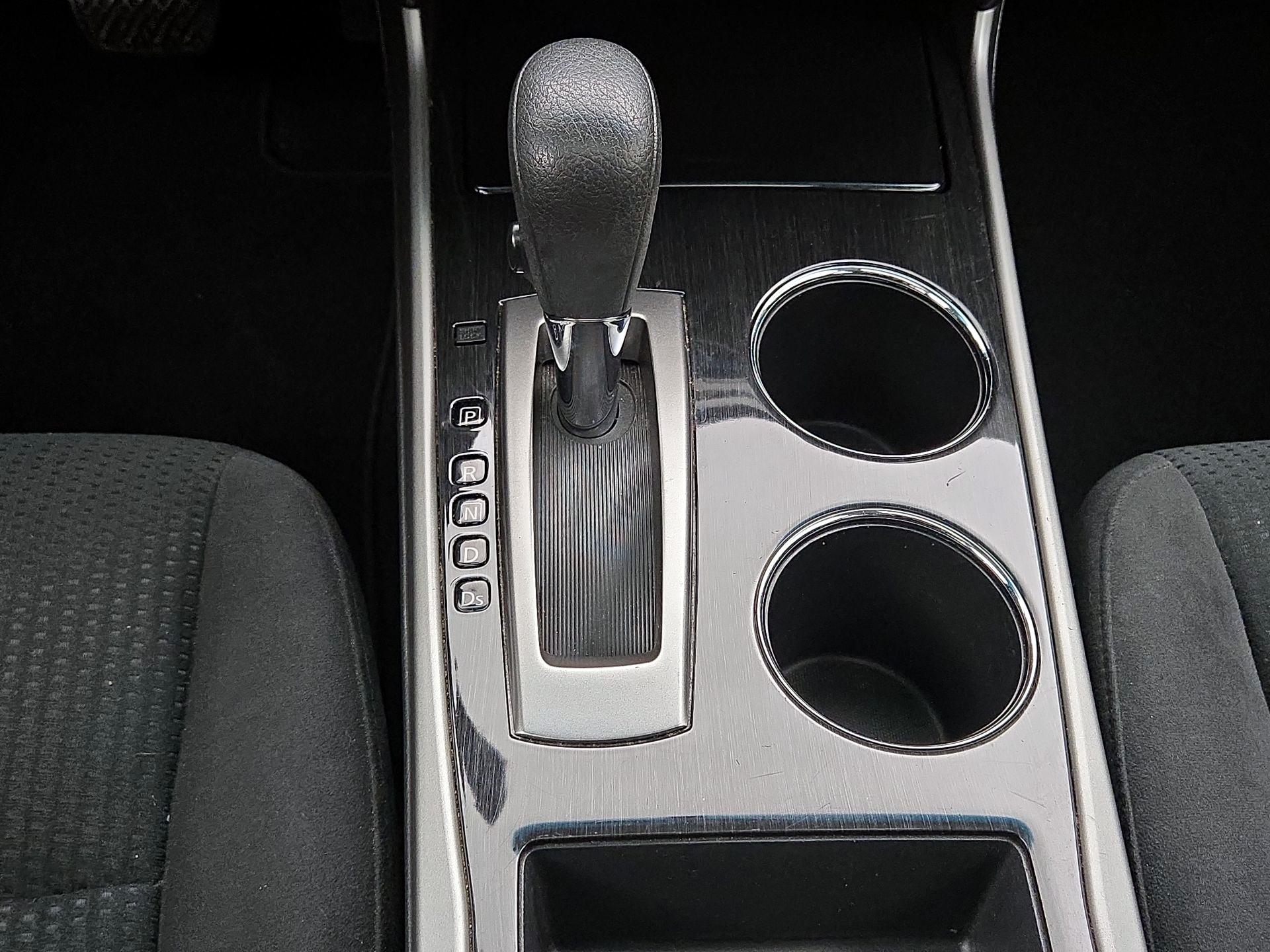 Thumbnail: 2014 Nissan Altima - 17
