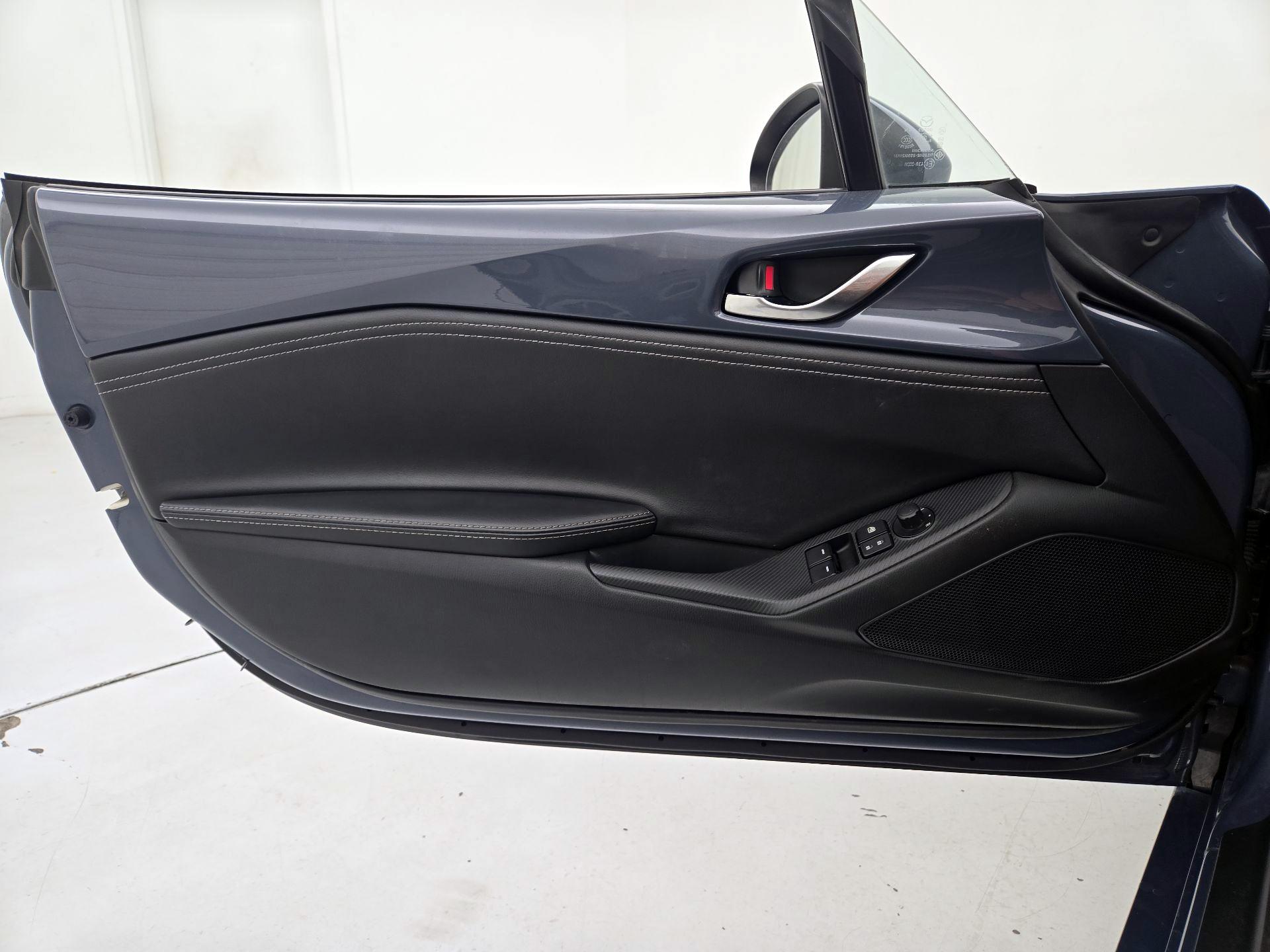 Thumbnail: 2020 Mazda MX-5 Miata - 12
