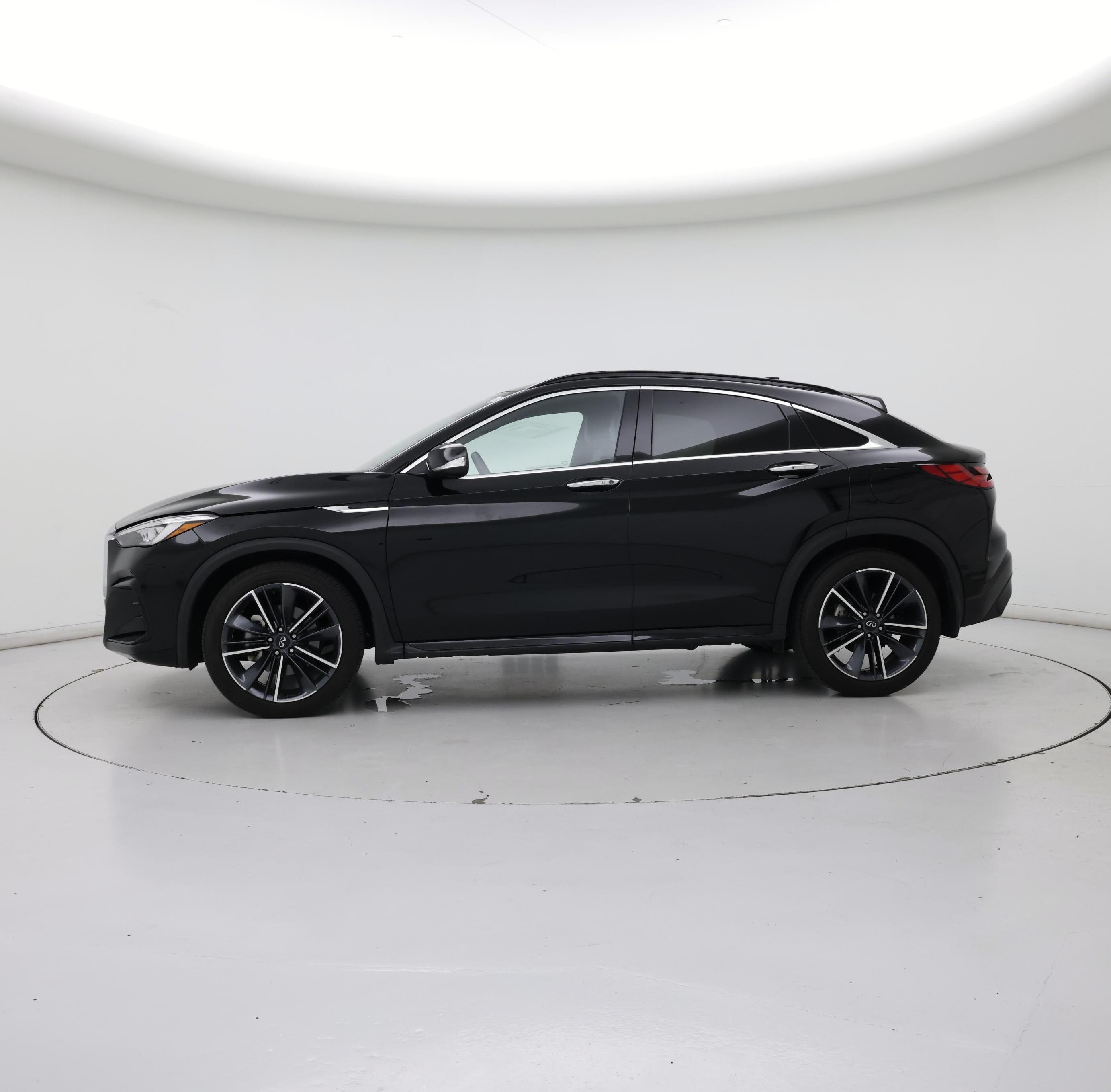 Thumbnail: 2023 INFINITI QX55 - 3