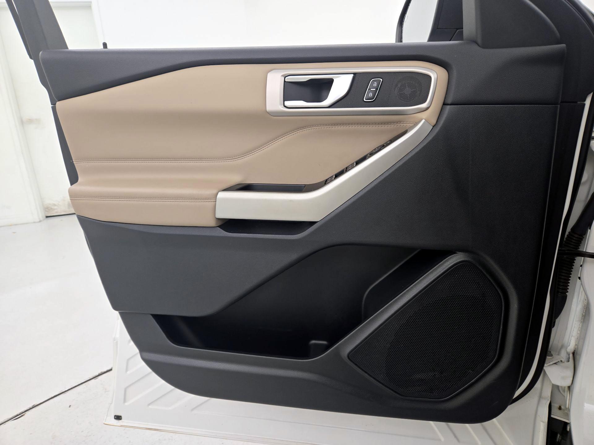 Thumbnail: 2021 Ford Explorer - 12