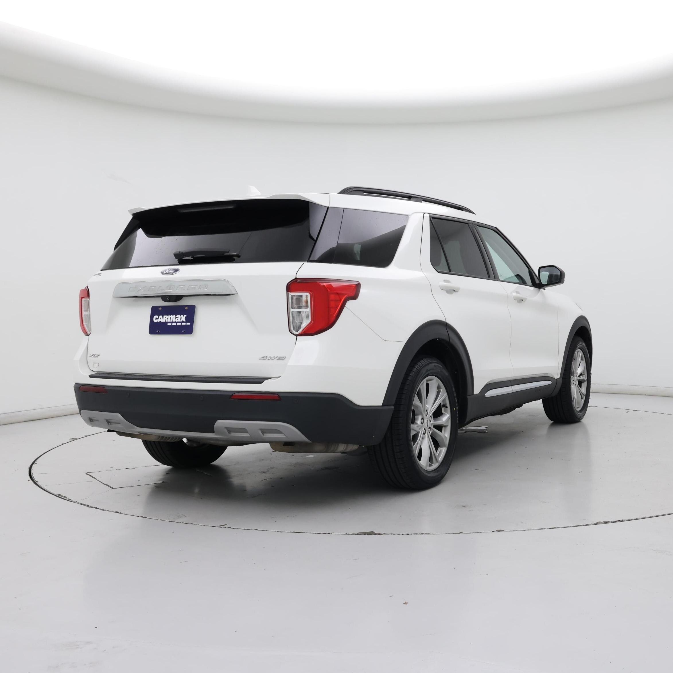 Thumbnail: 2021 Ford Explorer - 8