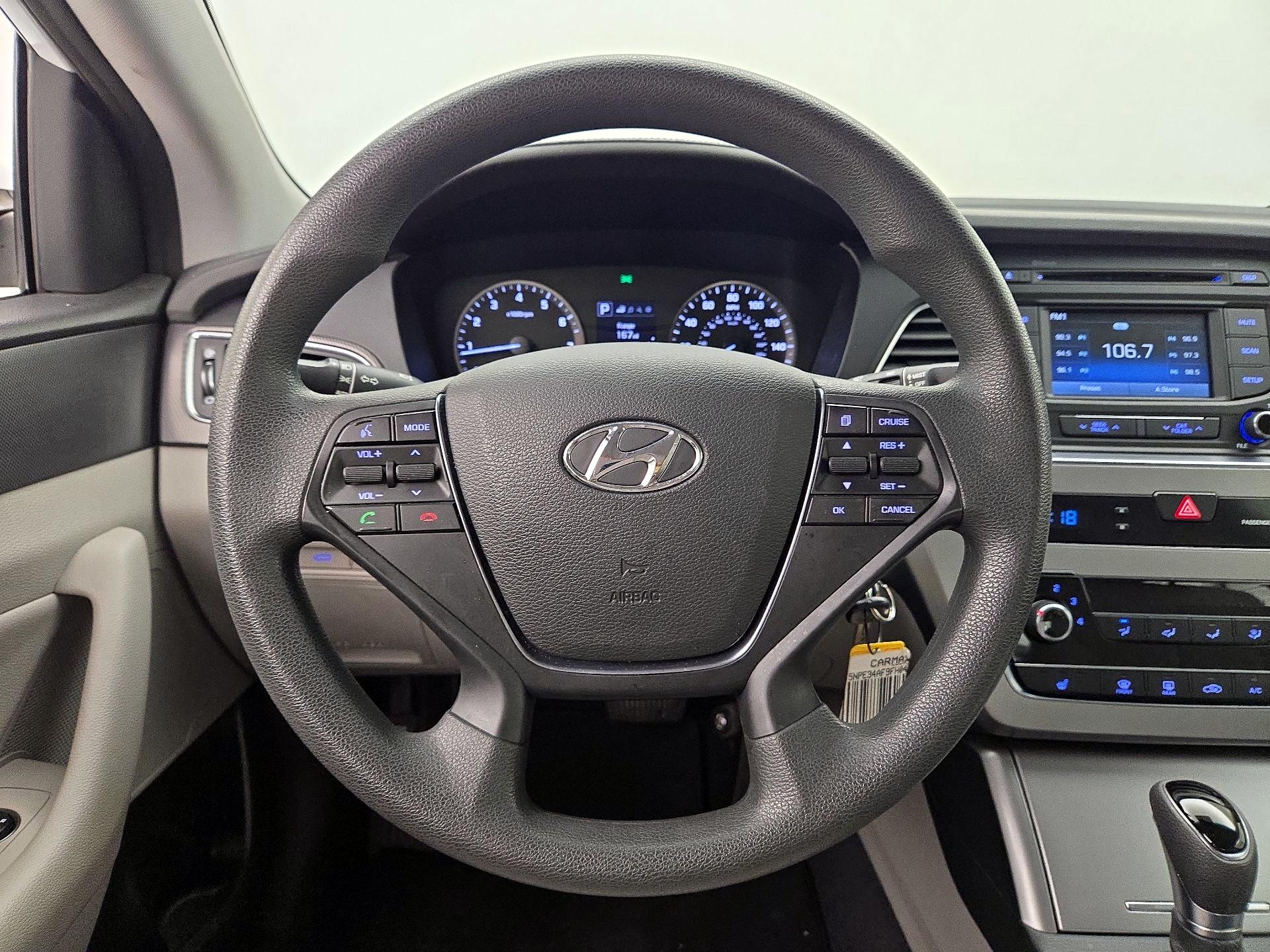 Thumbnail: 2015 Hyundai Sonata - 10