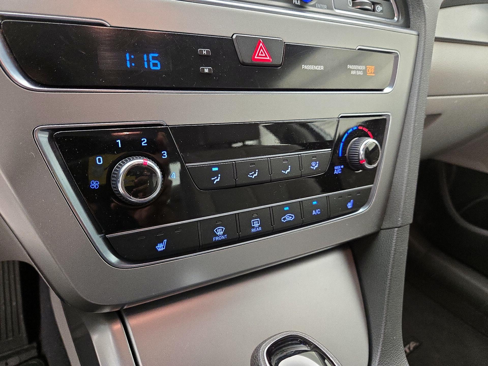 Thumbnail: 2015 Hyundai Sonata - 16