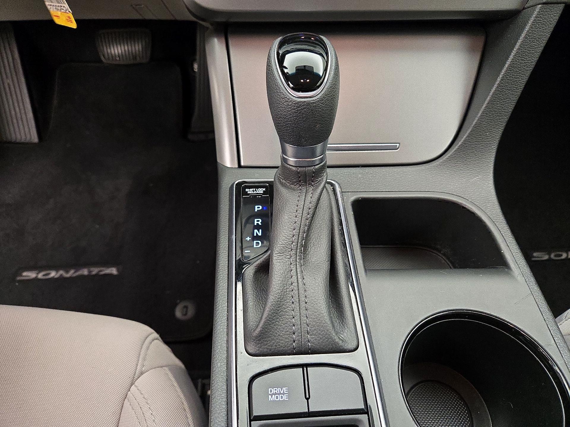 Thumbnail: 2015 Hyundai Sonata - 17