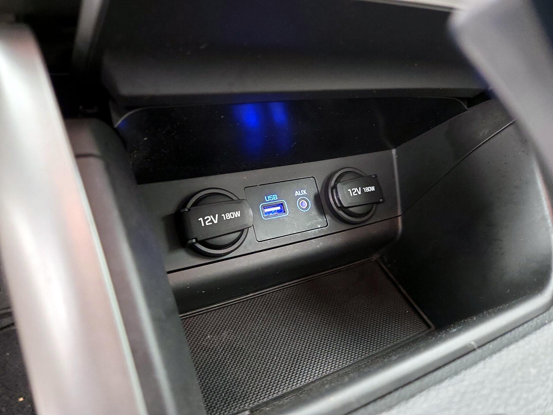 Thumbnail: 2015 Hyundai Sonata - 18