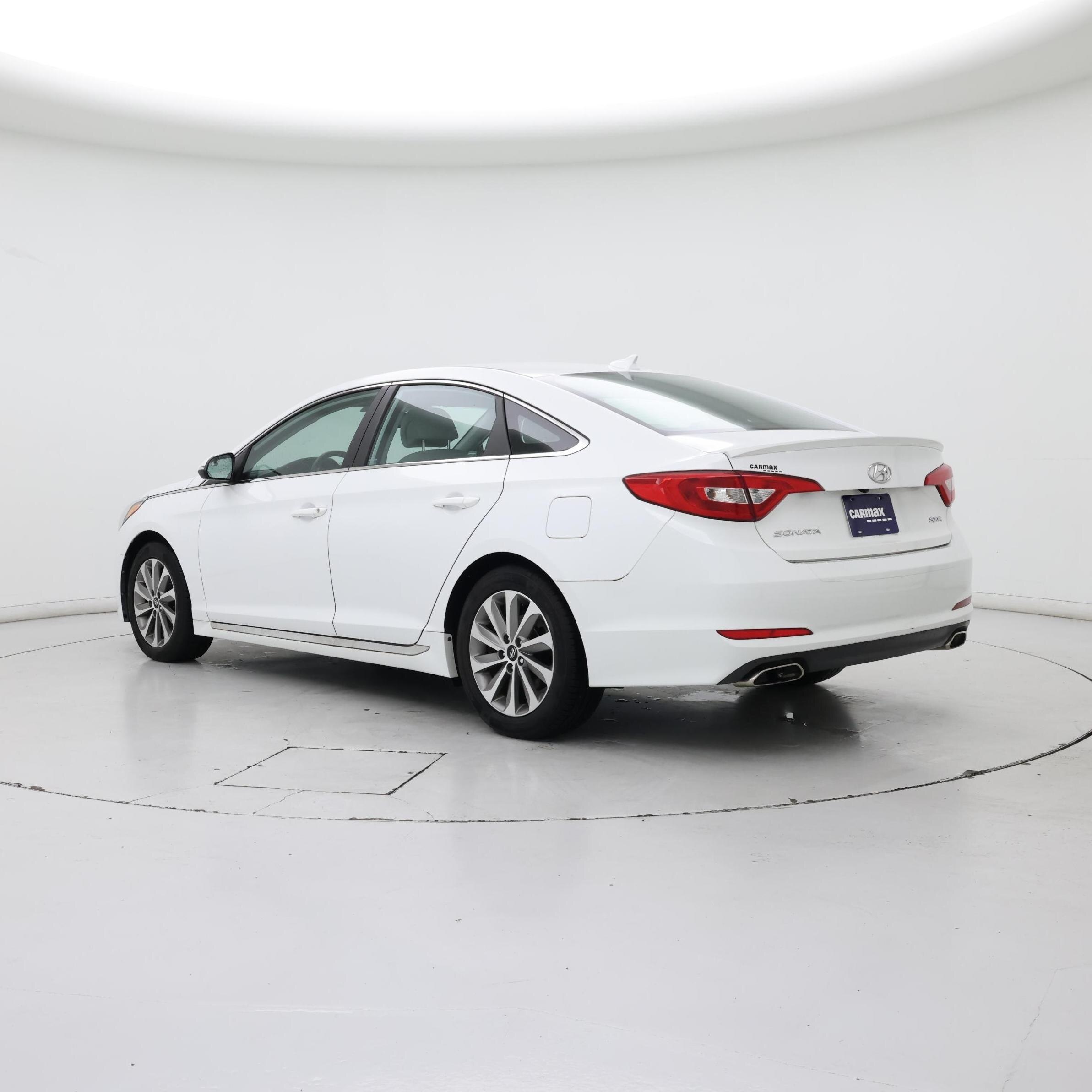 Thumbnail: 2015 Hyundai Sonata - 2