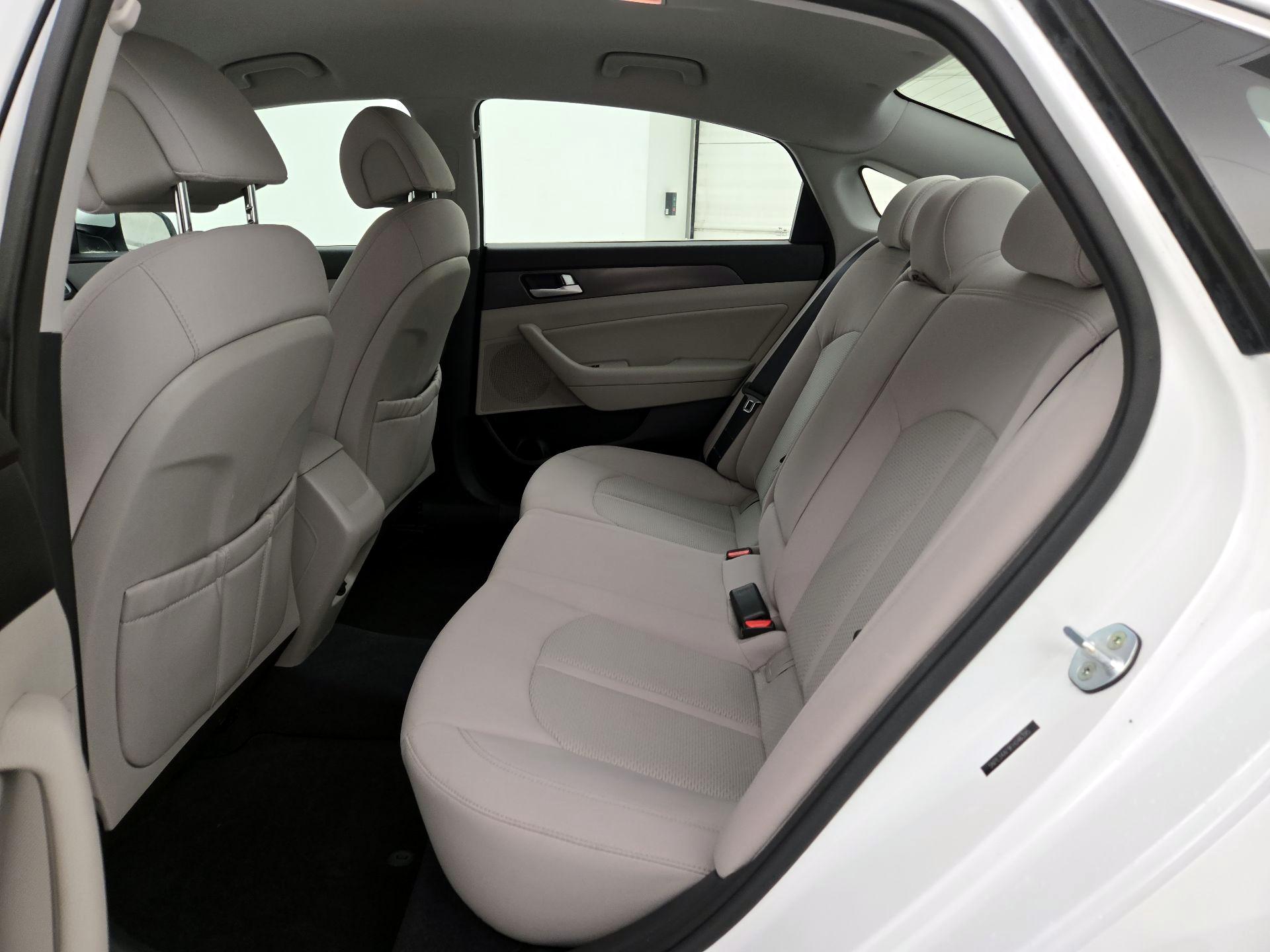 Thumbnail: 2015 Hyundai Sonata - 19