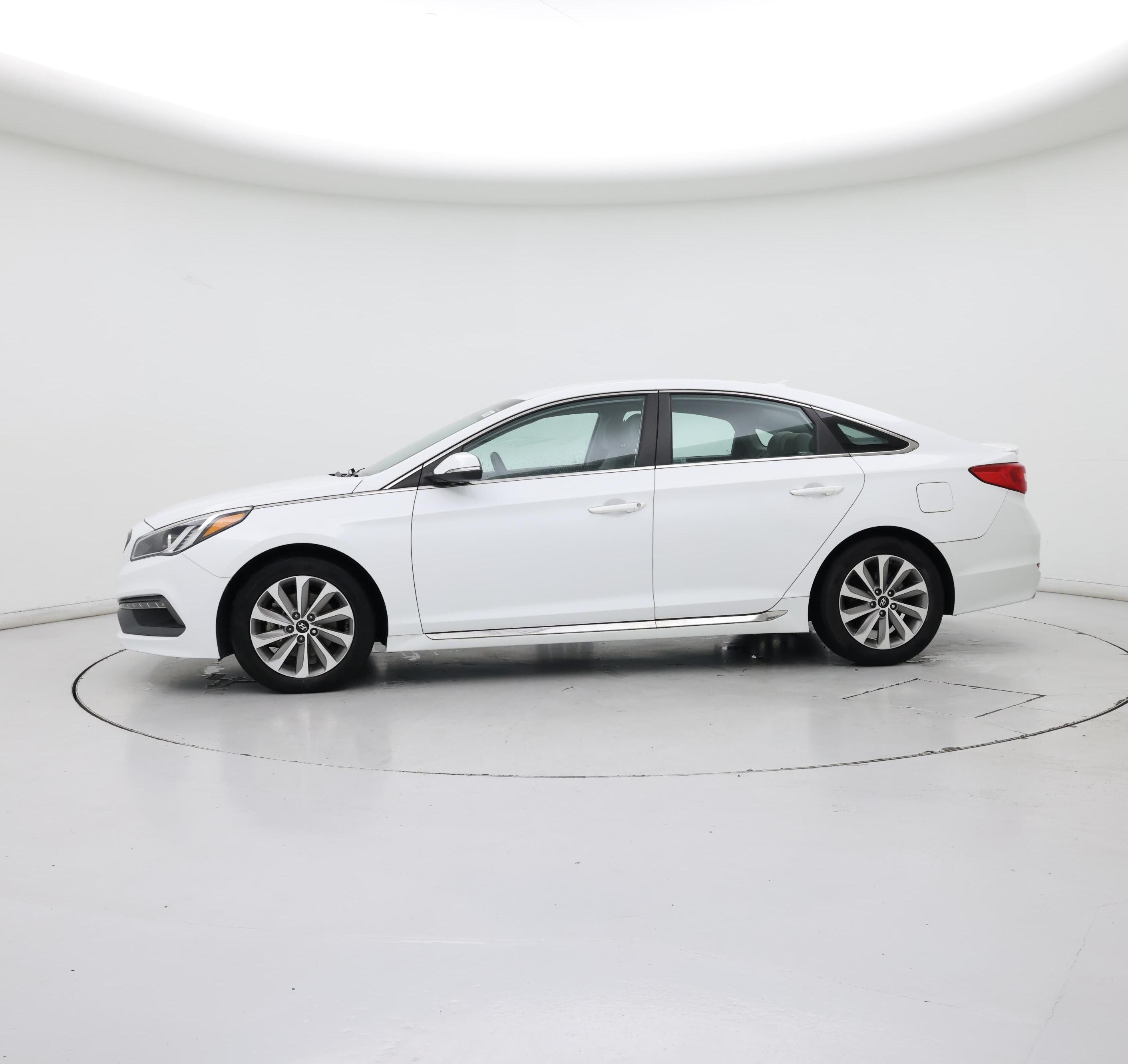 Thumbnail: 2015 Hyundai Sonata - 3