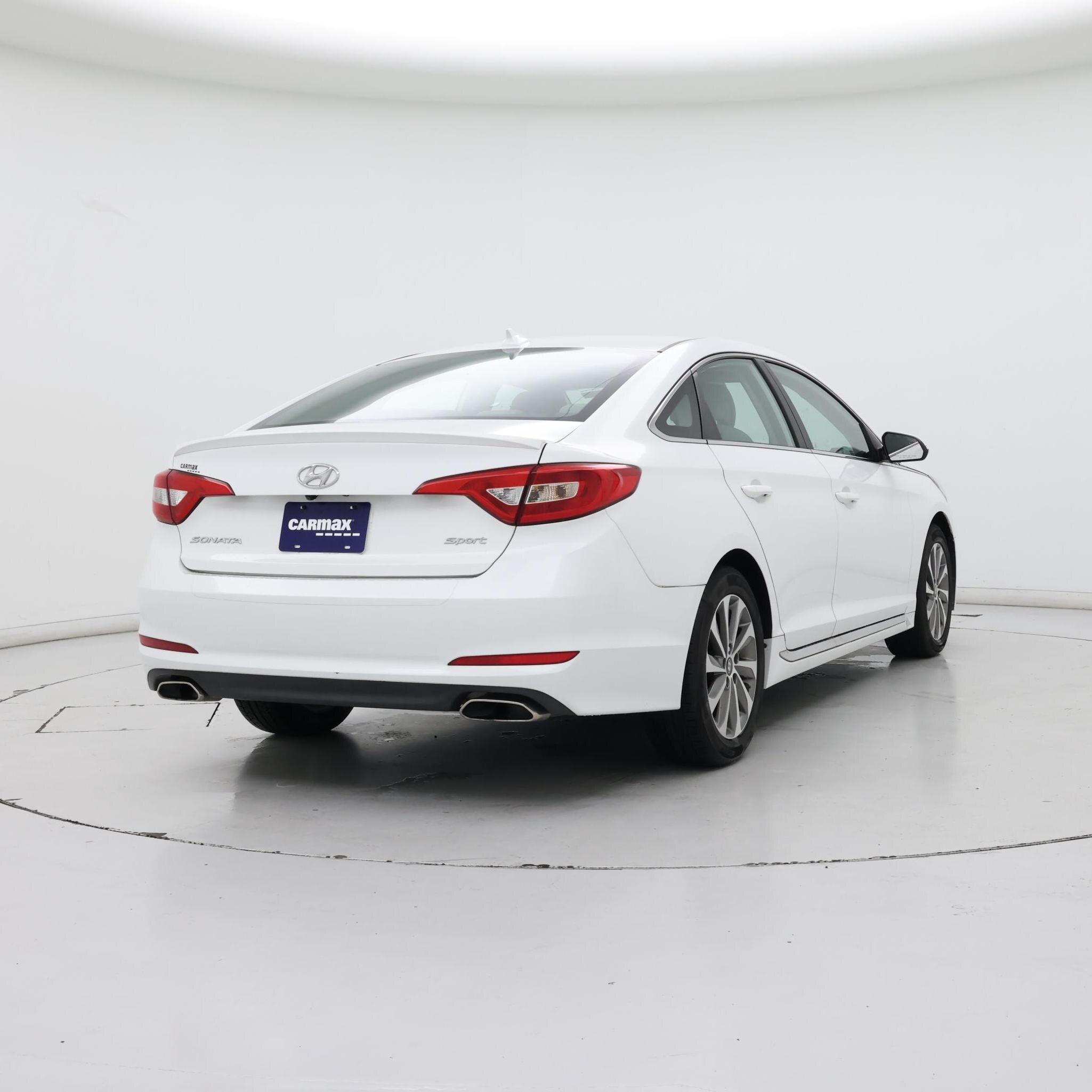 Thumbnail: 2015 Hyundai Sonata - 8