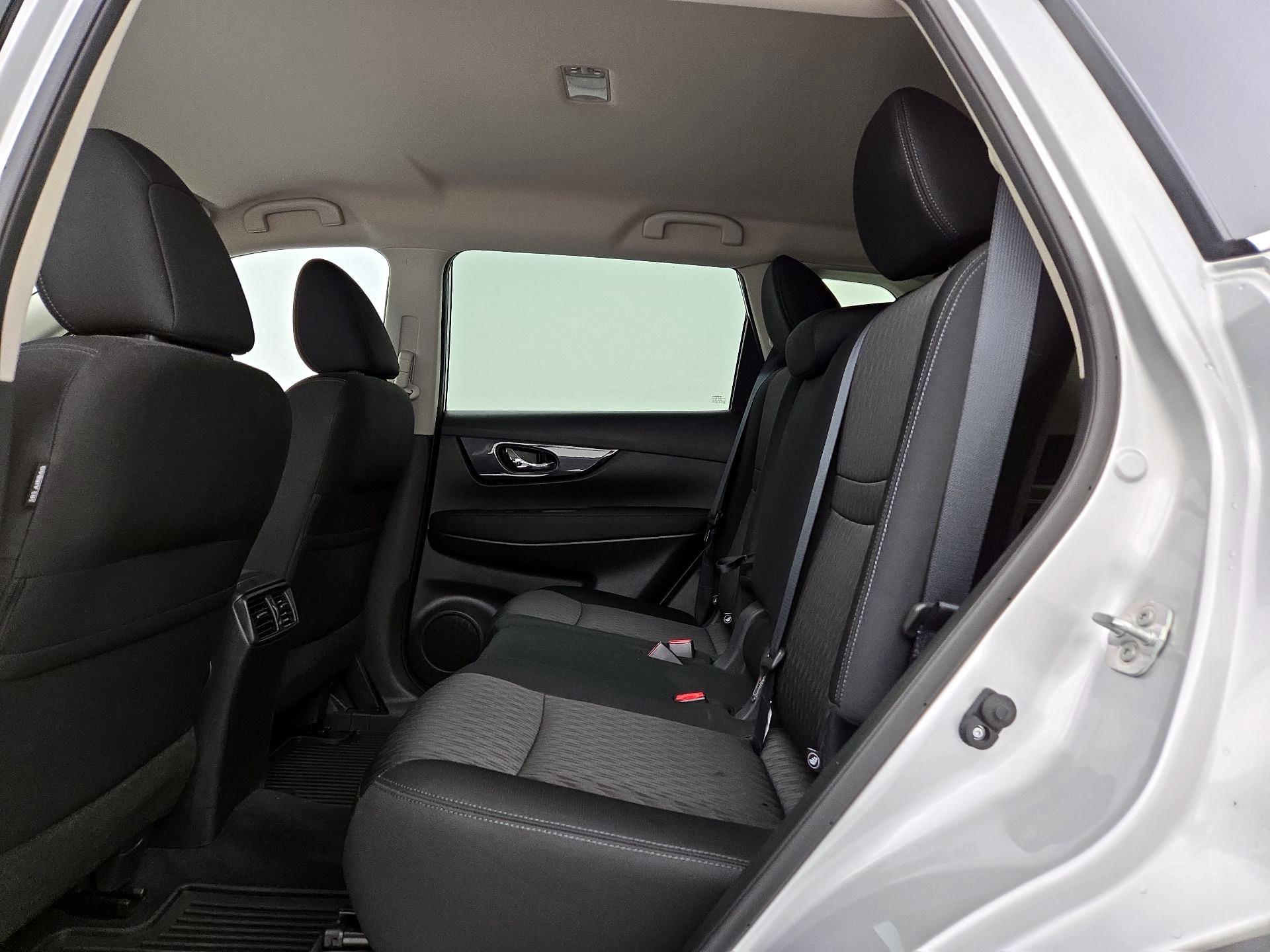 Thumbnail: 2018 Nissan Rogue - 19