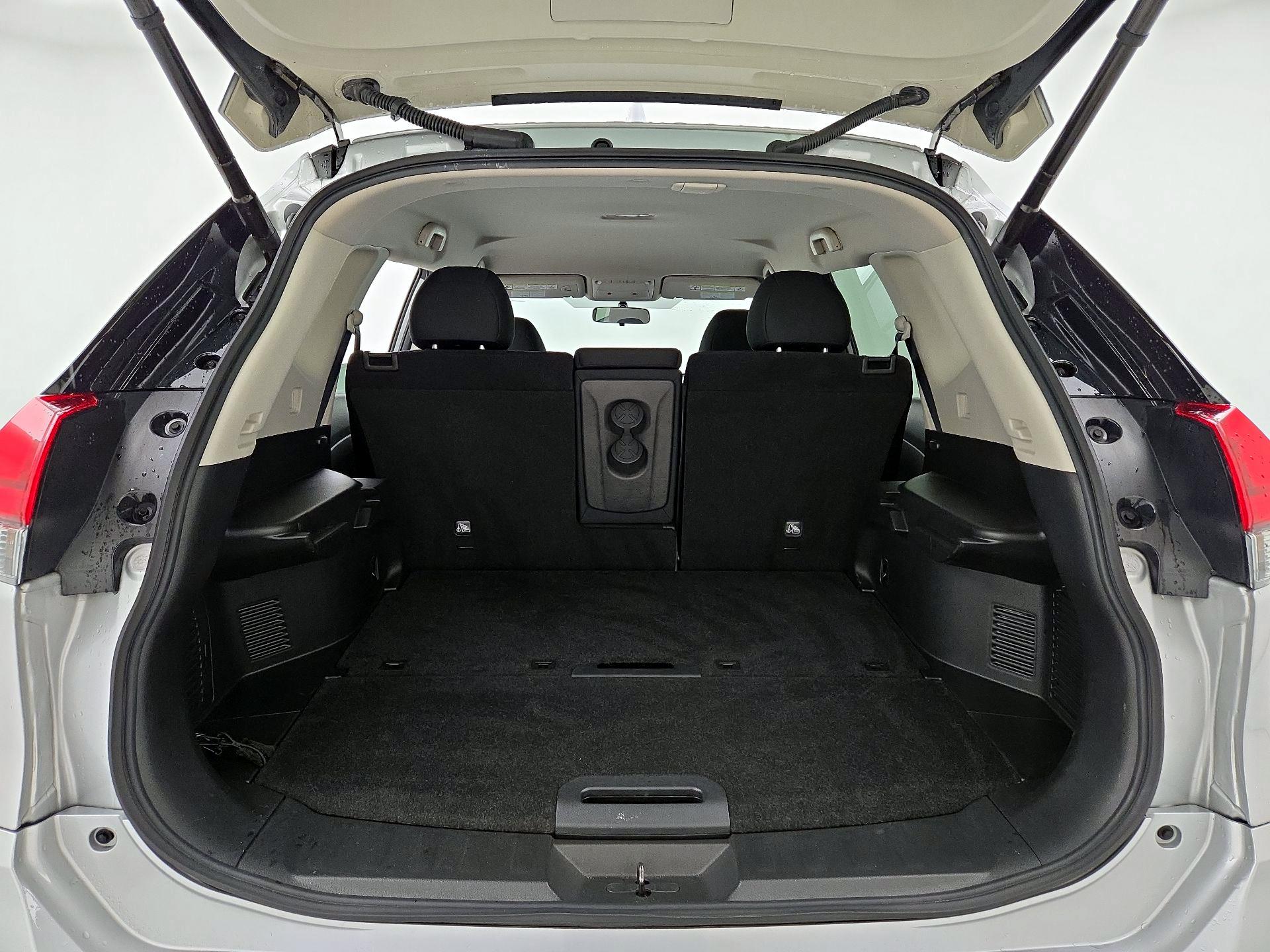 Thumbnail: 2018 Nissan Rogue - 20