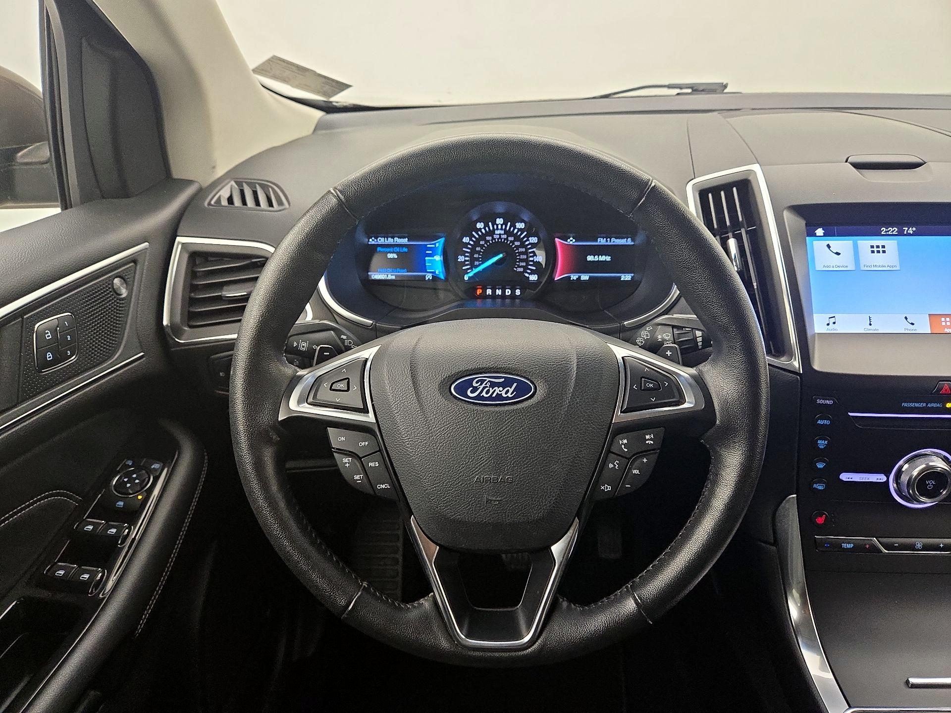Thumbnail: 2019 Ford Edge - 10