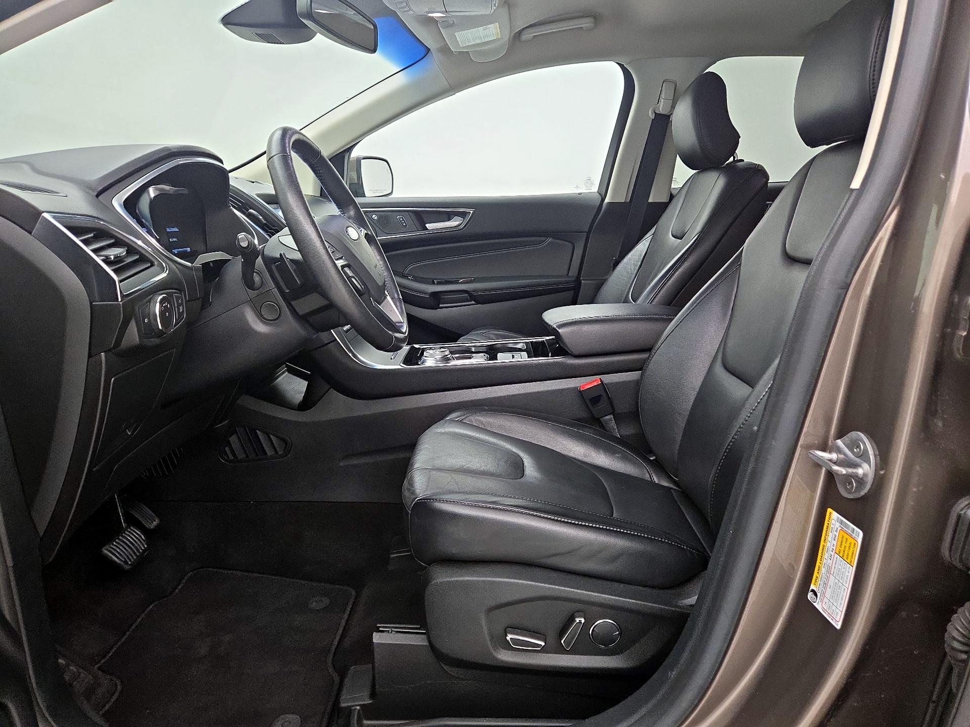 Thumbnail: 2019 Ford Edge - 11