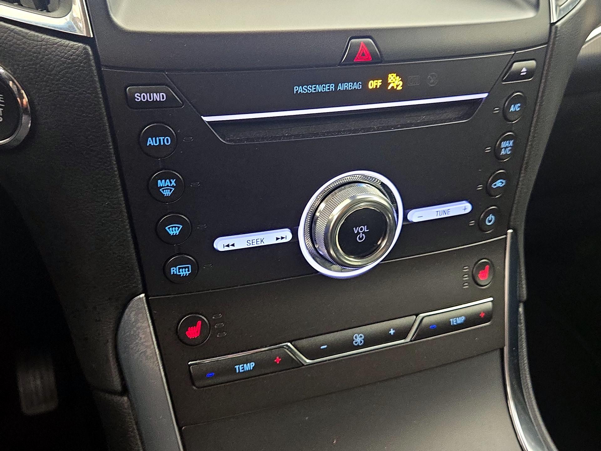 Thumbnail: 2019 Ford Edge - 16