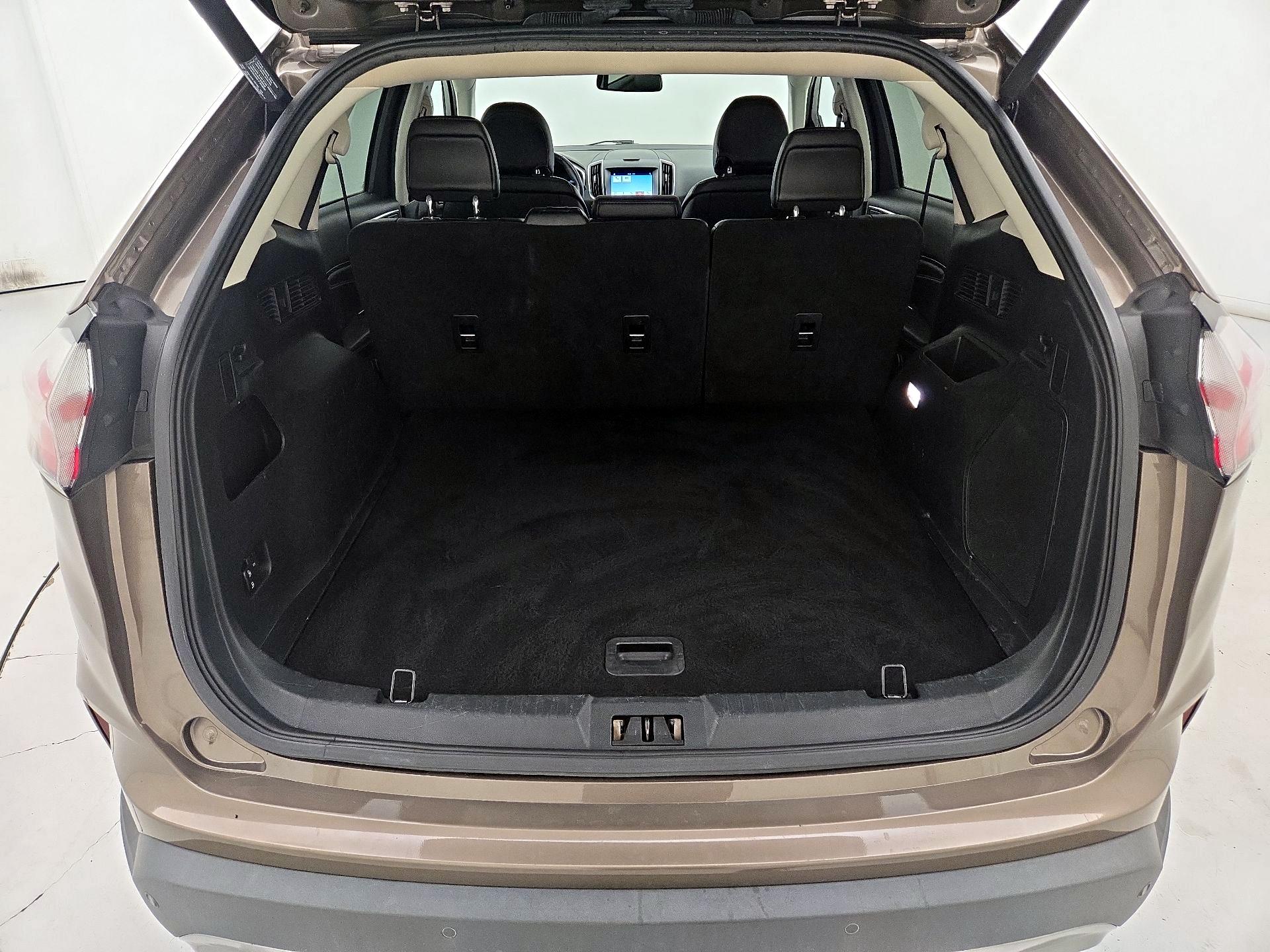 Thumbnail: 2019 Ford Edge - 20