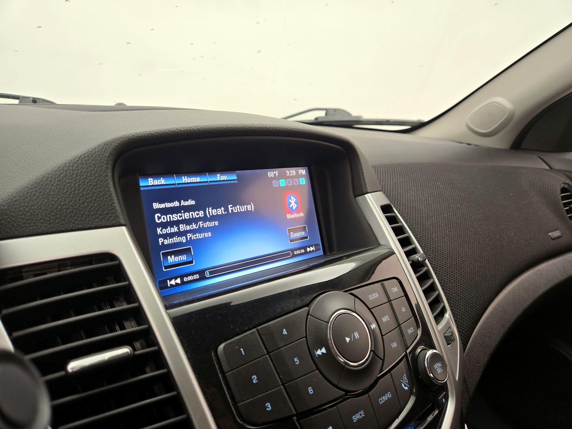 Thumbnail: 2015 Chevrolet Cruze - 14