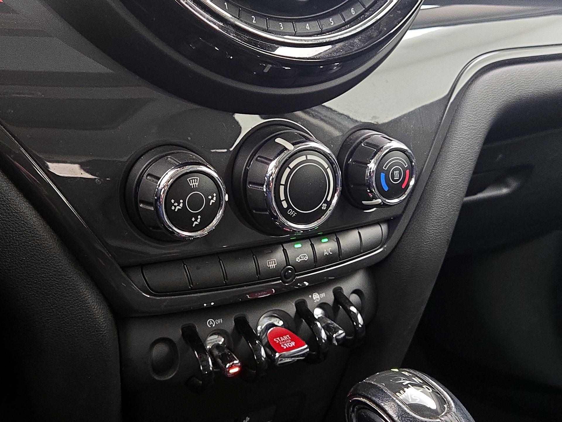 Thumbnail: 2019 MINI Cooper Countryman - 16