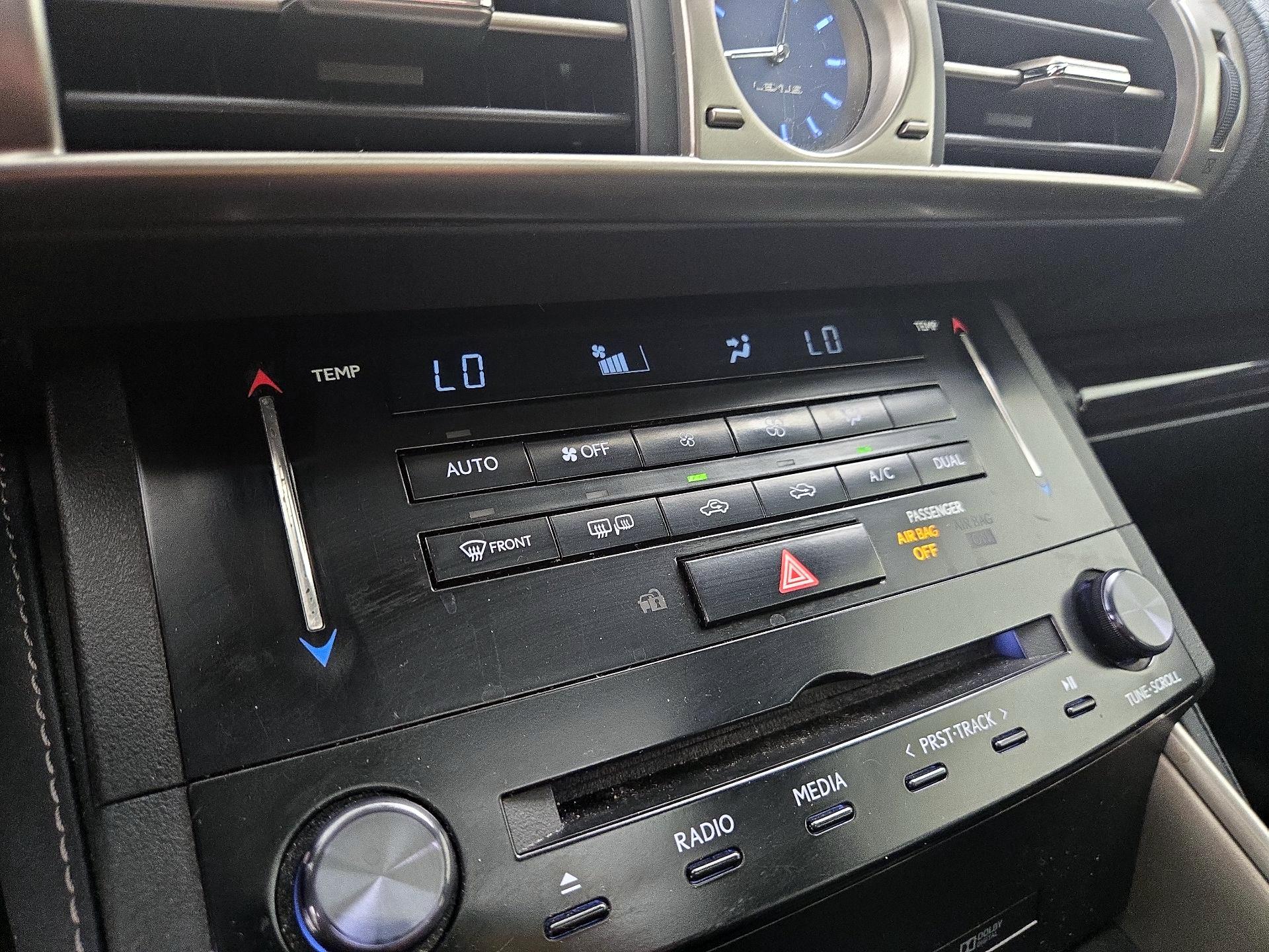 Thumbnail: 2014 Lexus IS - 17