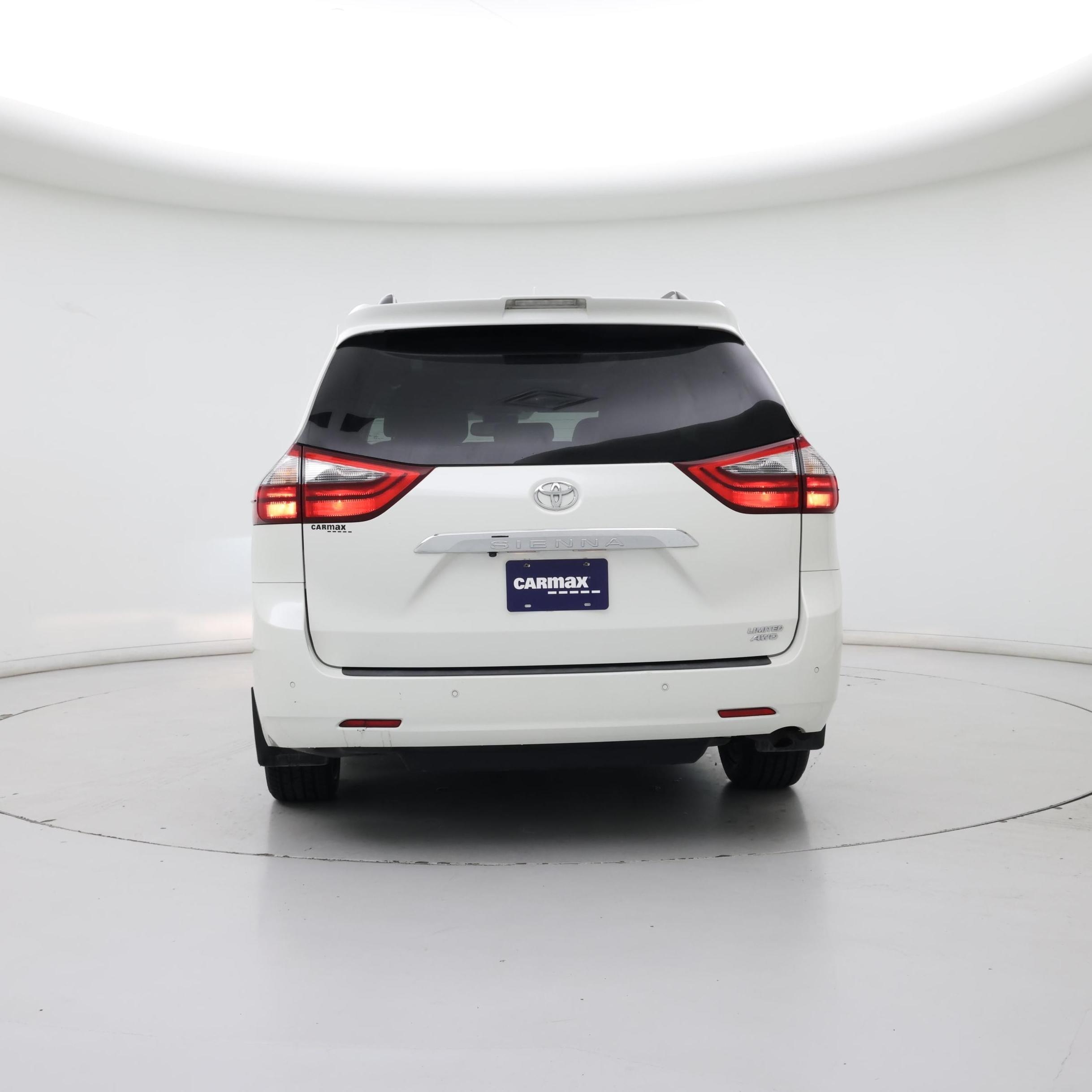 Thumbnail: 2020 Toyota Sienna - 6