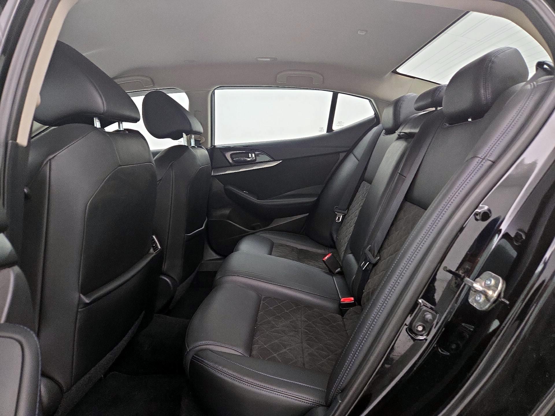 Thumbnail: 2016 Nissan Maxima - 20