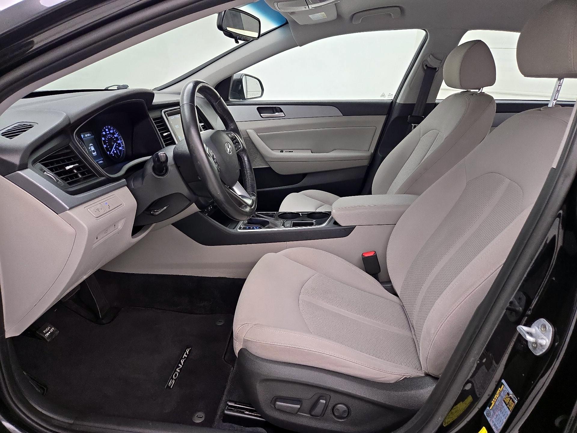 Thumbnail: 2019 Hyundai Sonata - 11